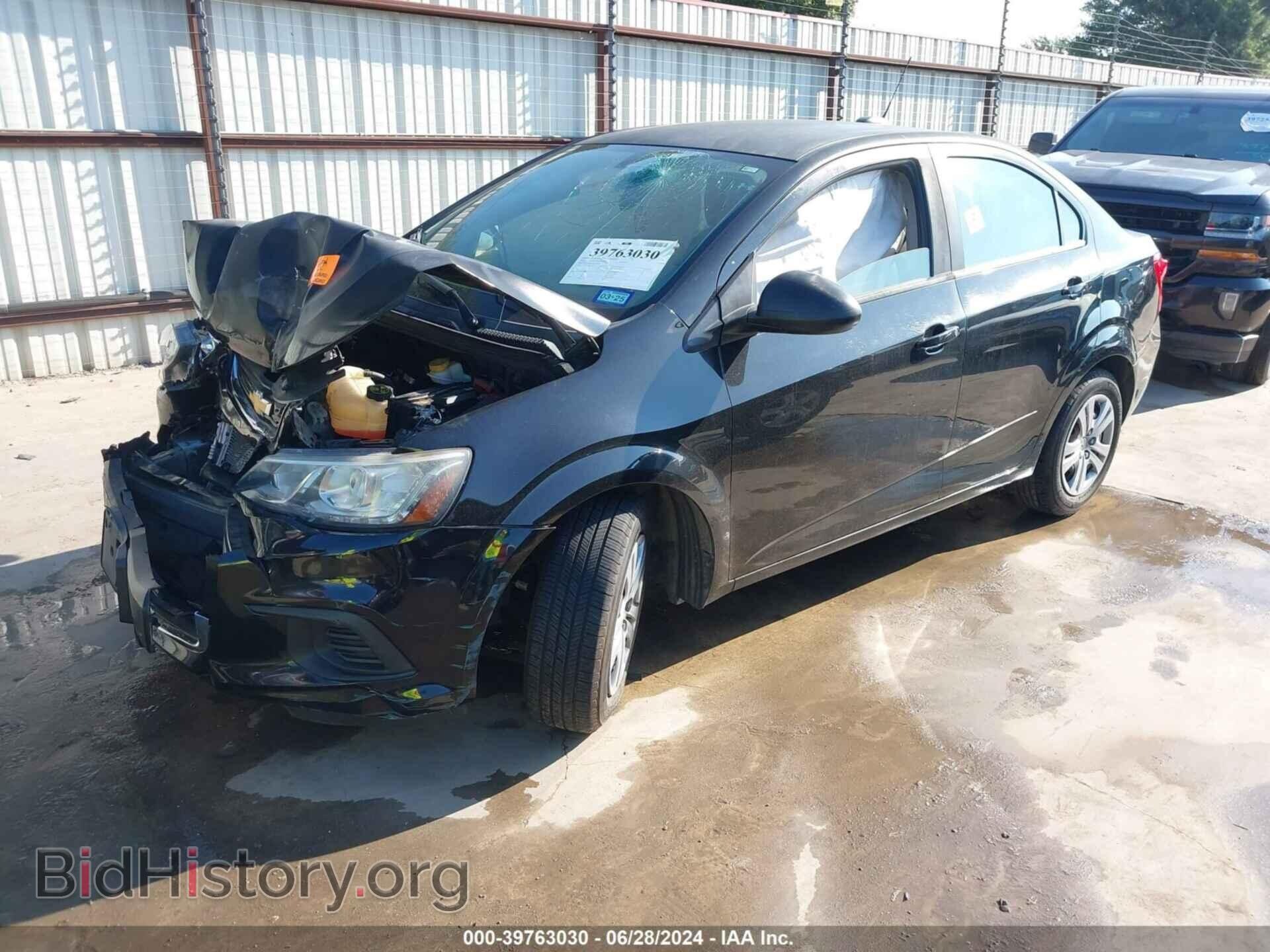2017 CHEVROLET SONIC - VIN: 1G1JB5SH3H4141639 - Фото 2
