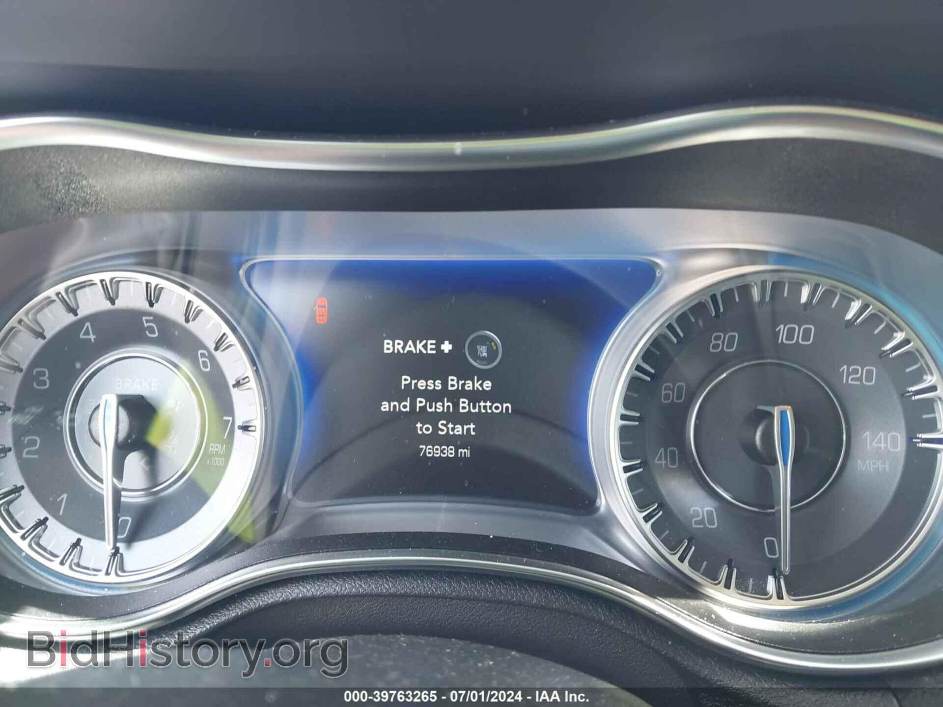 2019 CHRYSLER 300 - VIN: 2C3CCAAG3KH679366 - Фото 7