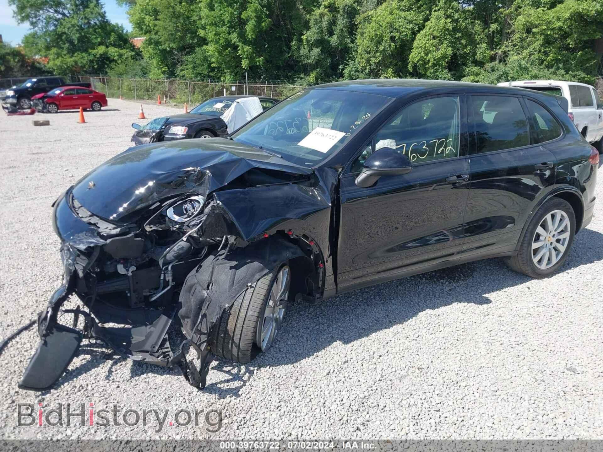 2018 PORSCHE CAYENNE - VIN: WP1AA2A25JKA03767 - Фото 2