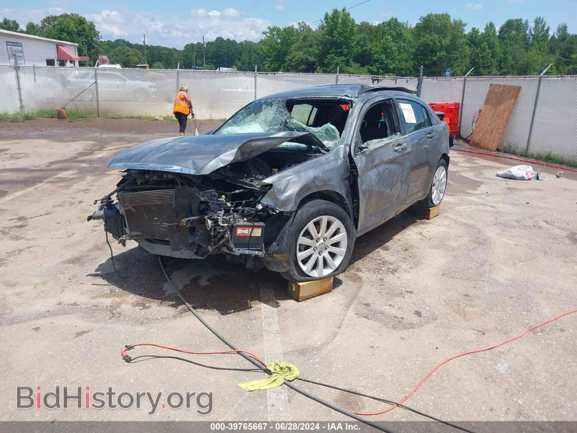 2012 CHRYSLER 200 - VIN: 1C3CCBBB8CN105685 - Фото 2