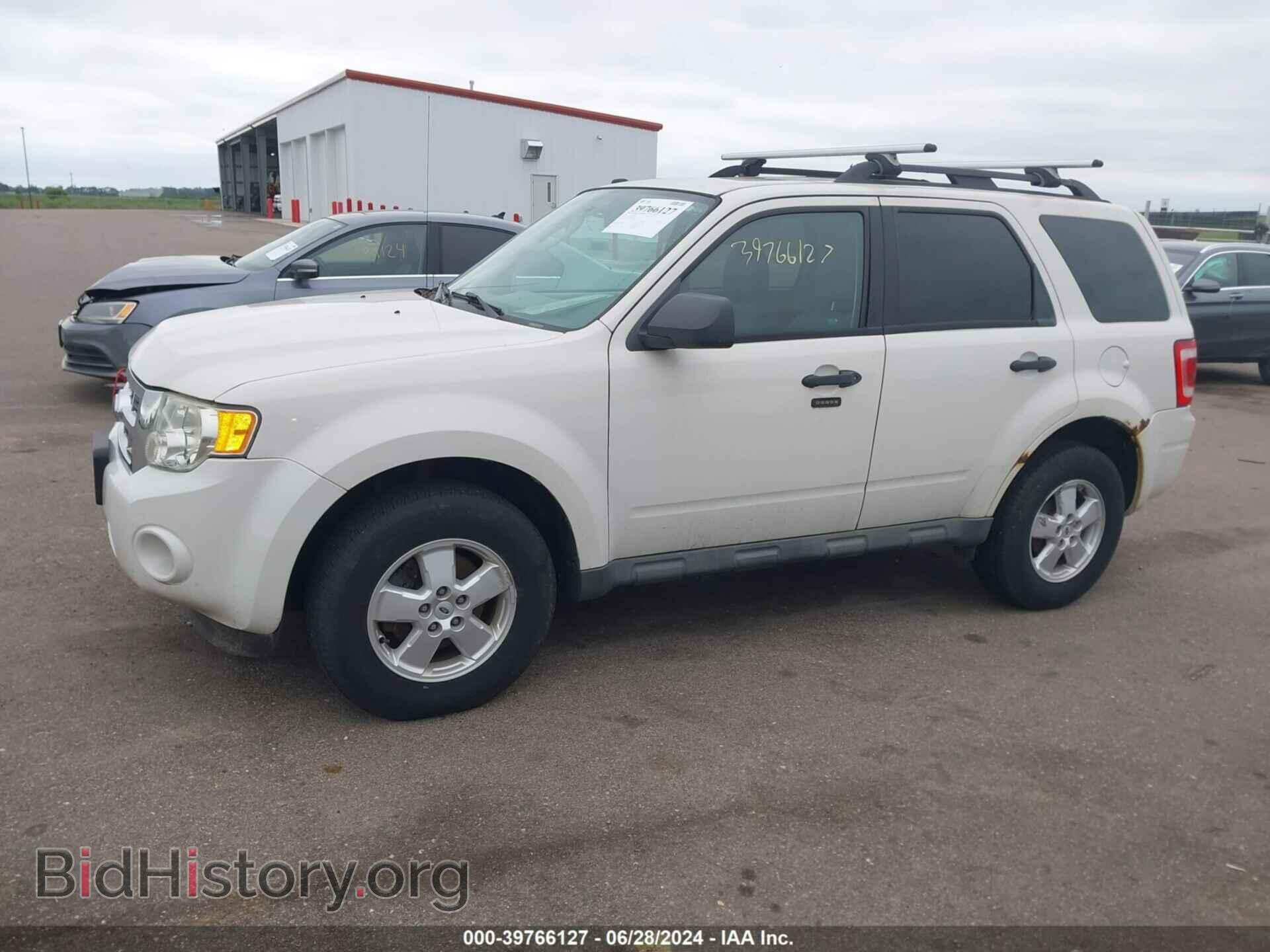 2009 FORD ESCAPE - VIN: 1FMCU93G59KC21167 - Фото 2