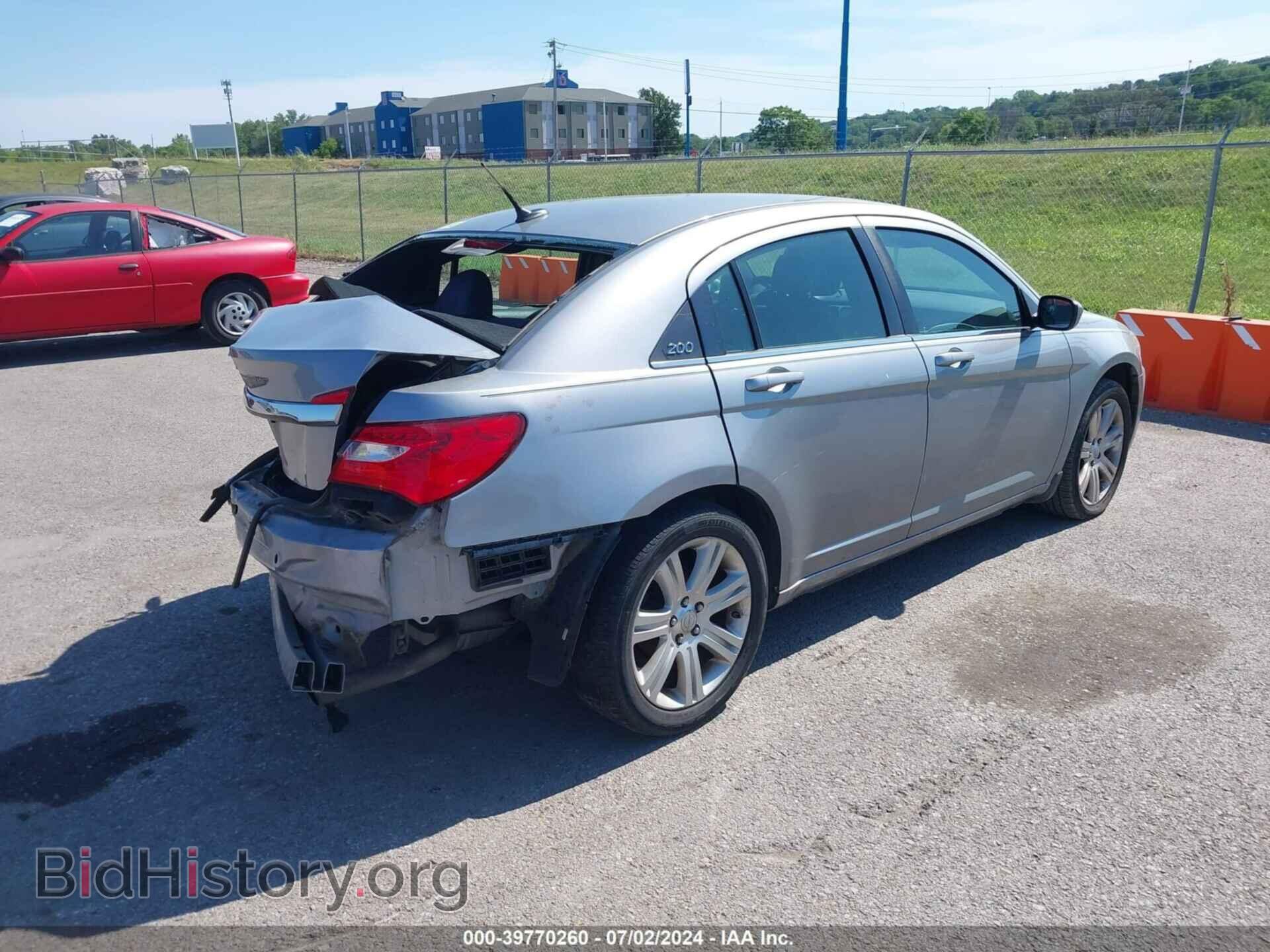 2013 CHRYSLER 200 - VIN: 1C3CCBAB4DN764320 - Фото 4