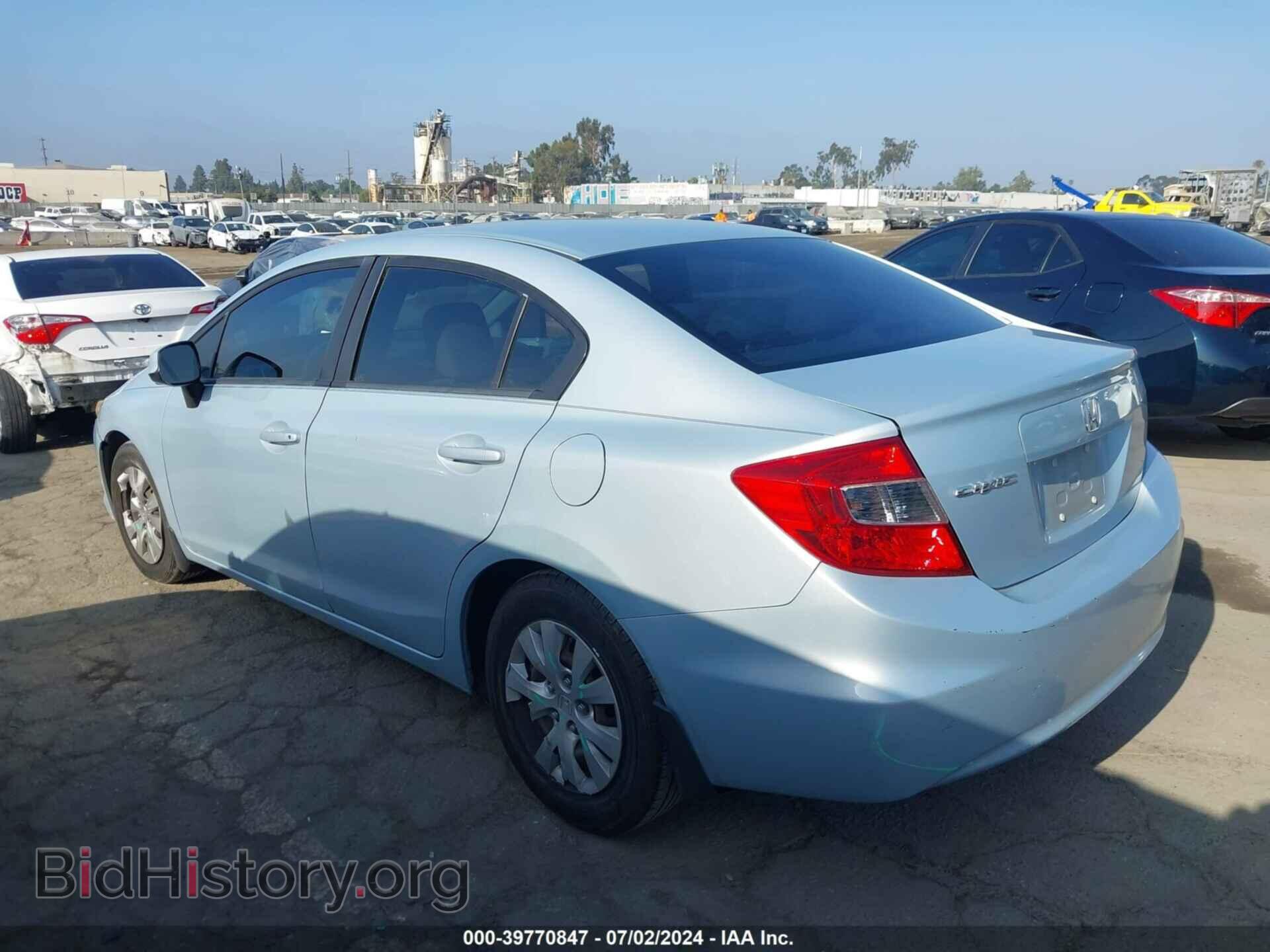 2012 HONDA CIVIC - VIN: 2HGFB2F5XCH587666 - Фото 3