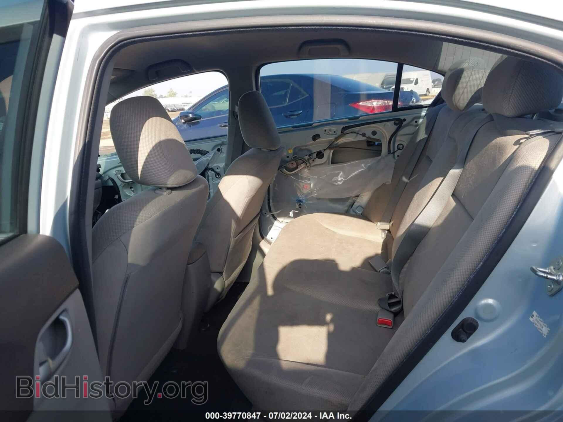 2012 HONDA CIVIC - VIN: 2HGFB2F5XCH587666 - Фото 8