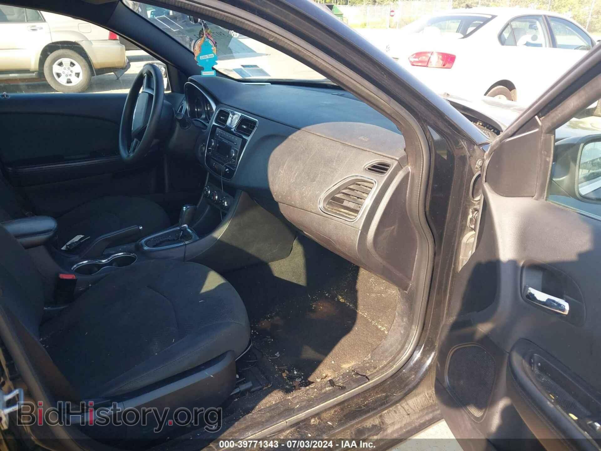 2012 CHRYSLER 200 - VIN: 1C3CCBAB5CN180037 - Photo 5