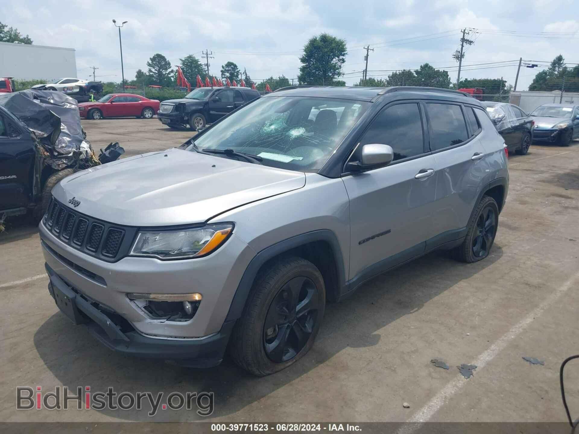 2019 JEEP COMPASS - VIN: 3C4NJDBBXKT630171 - Фото 2