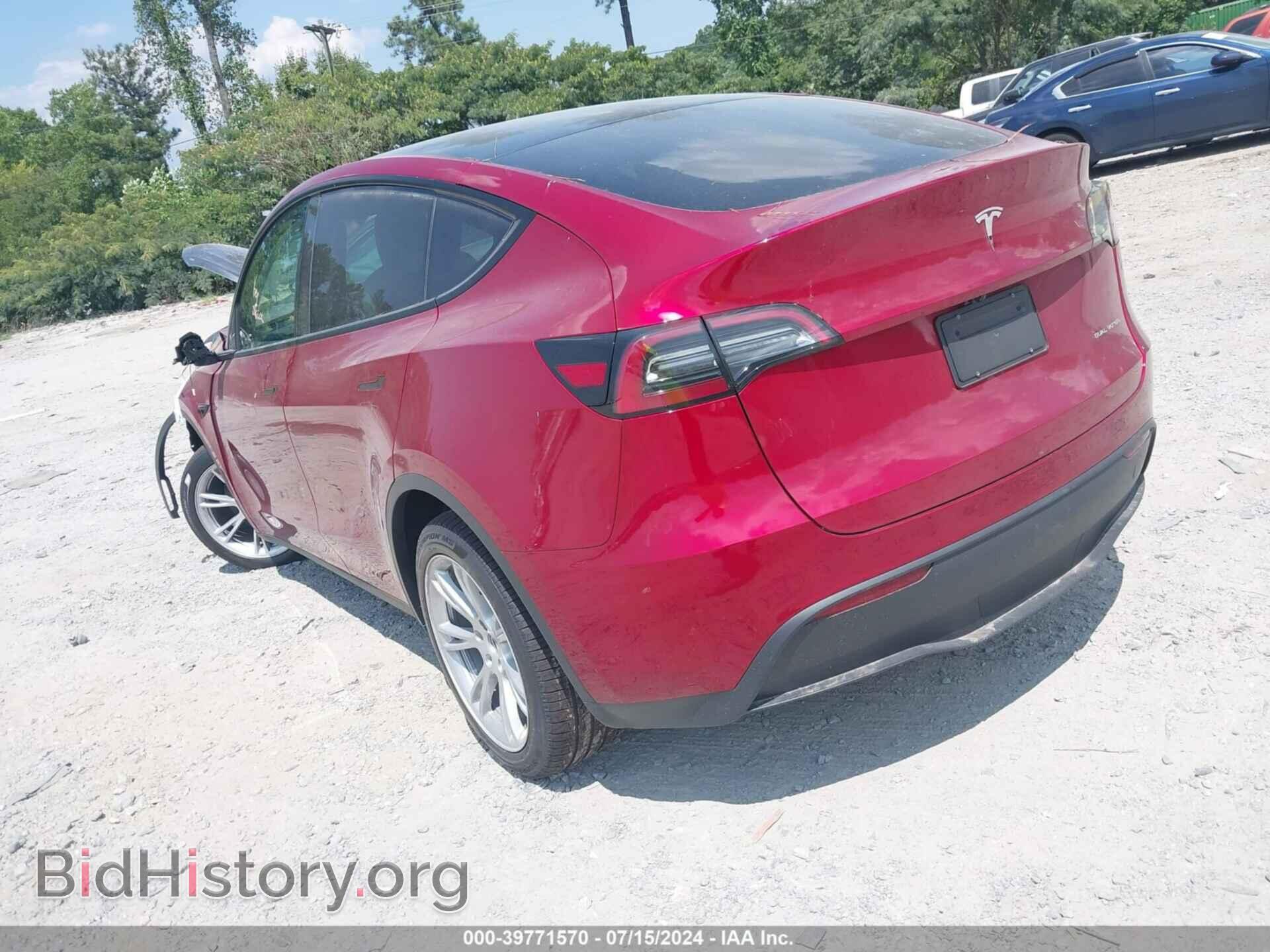 2024 TESLA MODEL Y - VIN: 7SAYGDEE9RA284365 - Фото 3