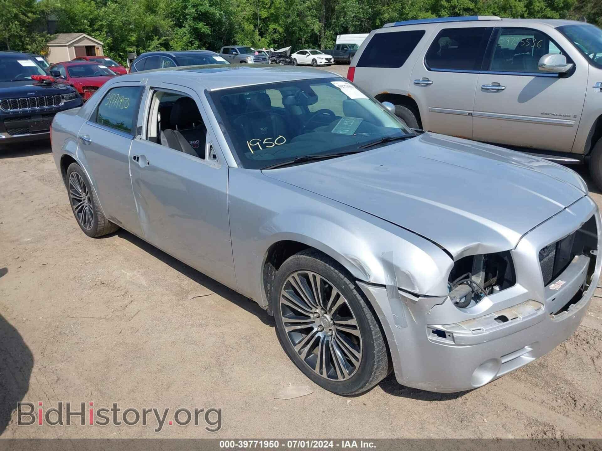 Фотография 2C3CA9CT2AH262303 - CHRYSLER 300C 2010