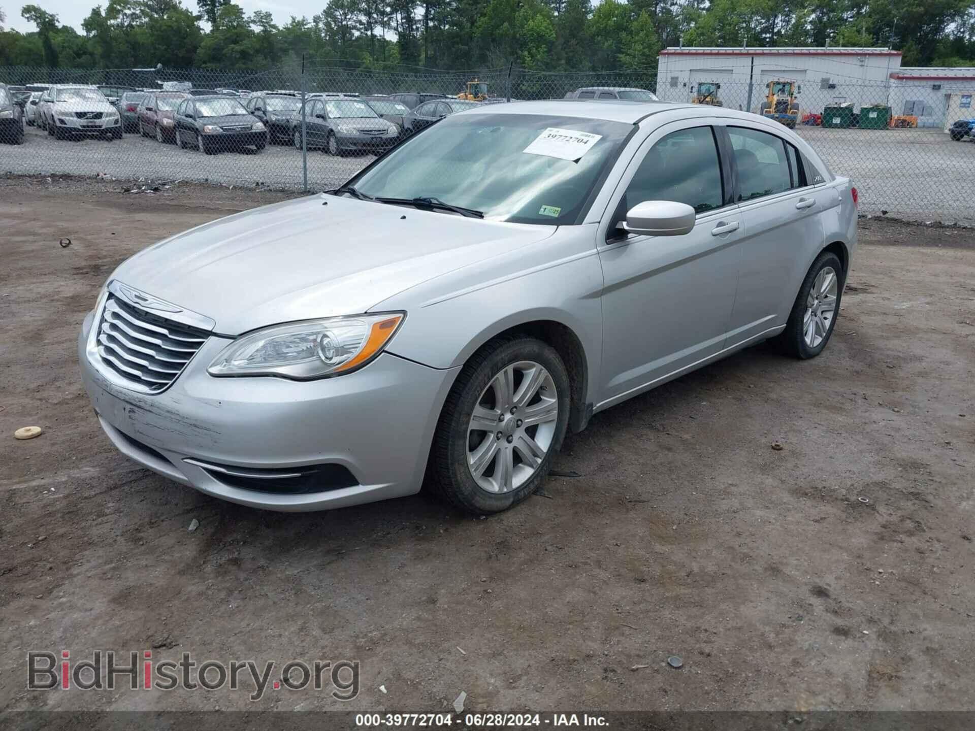 2012 CHRYSLER 200 - VIN: 1C3CCBBGXCN227346 - Фото 2