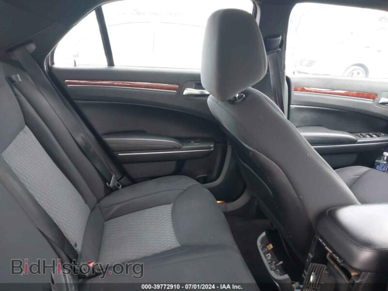 2012 Chrysler 300 (VIN 2C3CCAAG9CH289325) — фото 8 из 11
