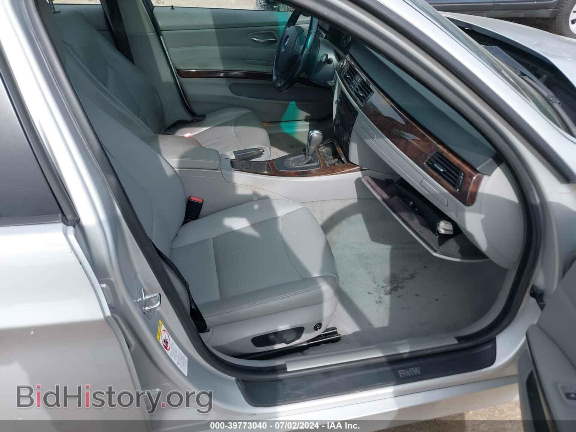 2006 BMW 325I - VIN: WBAVB135X6K000000 - Фото 5