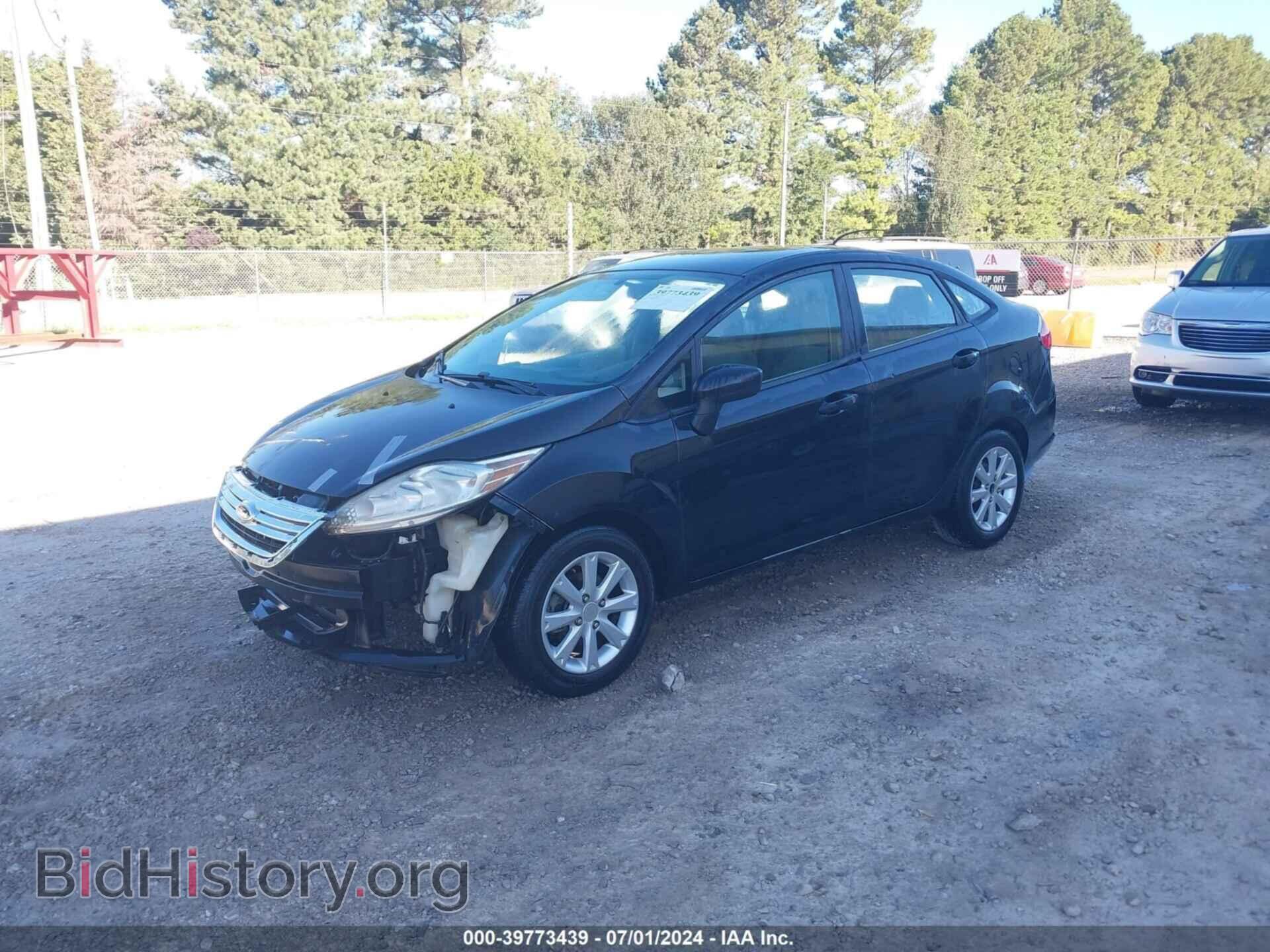 2011 FORD FIESTA - VIN: 3FADP4BJ0BM137231 - Фото 2