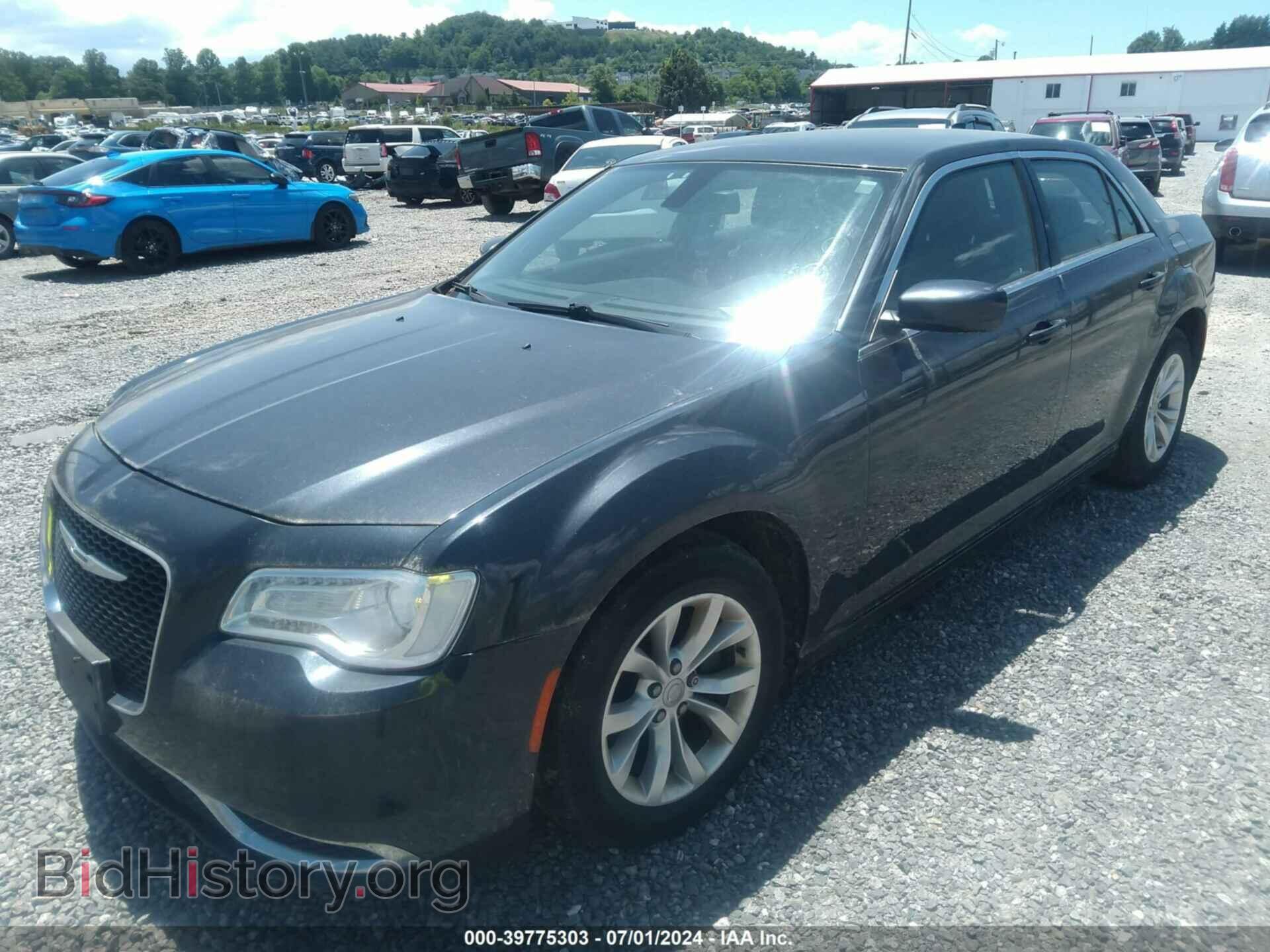 2015 CHRYSLER 300 - VIN: 2C3CCAAG3FH868007 - Фото 2