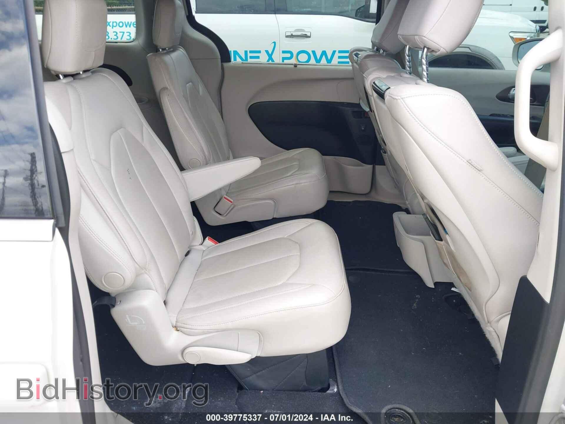 2017 CHRYSLER PACIFICA - VIN: 2C4RC1EG6HR669952 - Фото 8