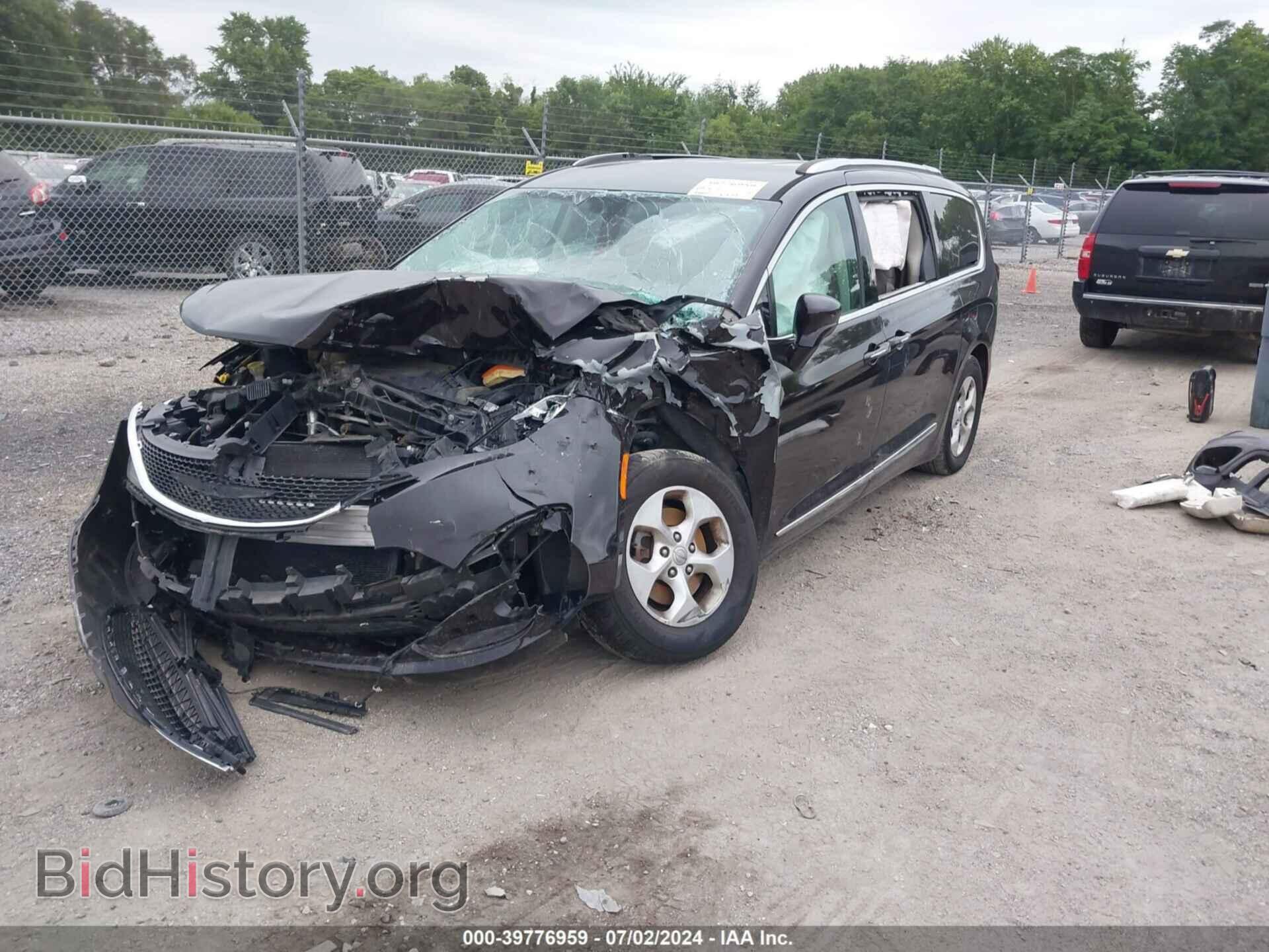 2017 CHRYSLER PACIFICA - VIN: 2C4RC1EG6HR703680 - Photo 2