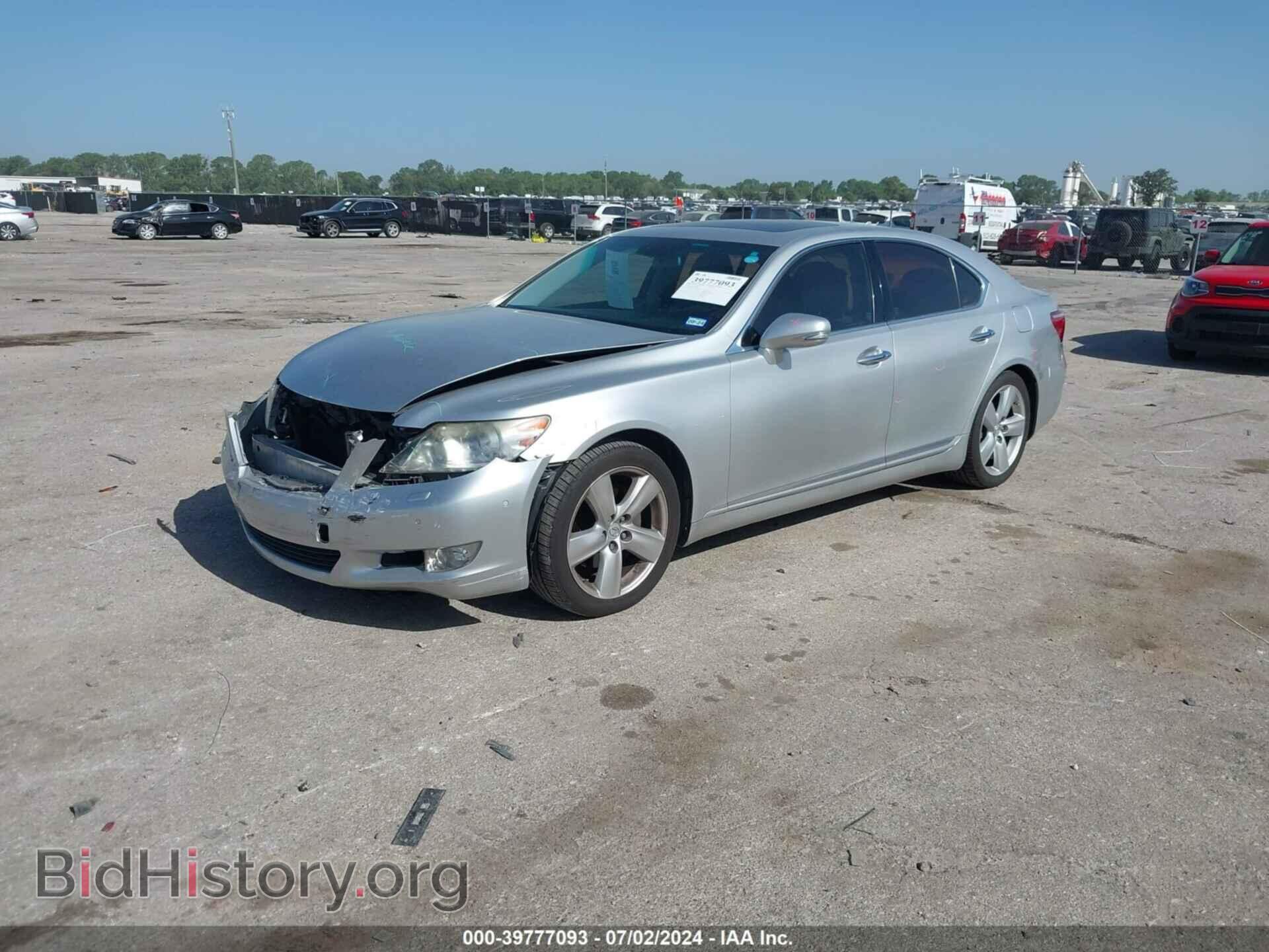 2010 LEXUS LS 460 - VIN: JTHBL5EF2A5100890 - Фото 2
