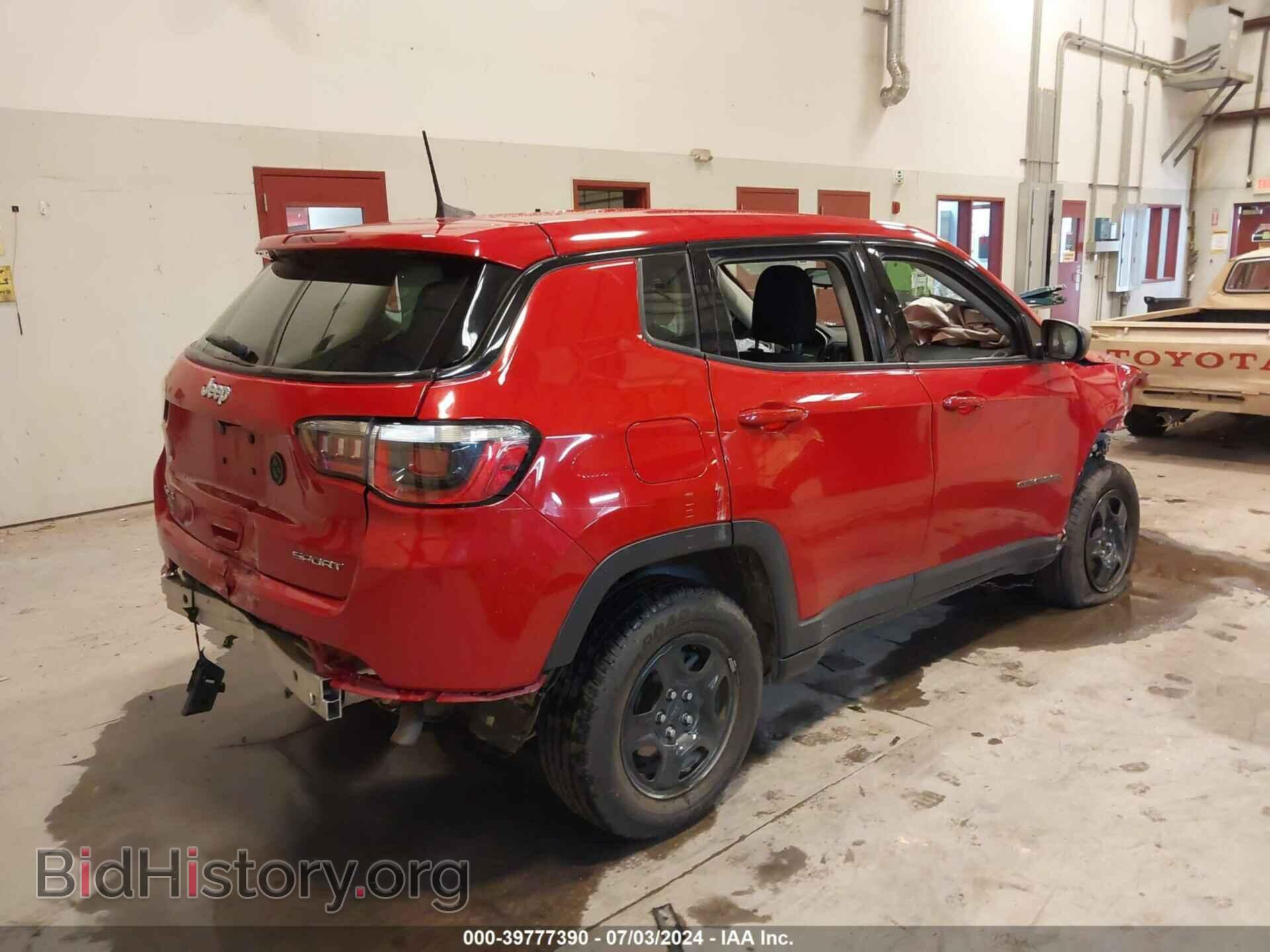 2018 JEEP COMPASS - VIN: 3C4NJDAB1JT399628 - Фото 4