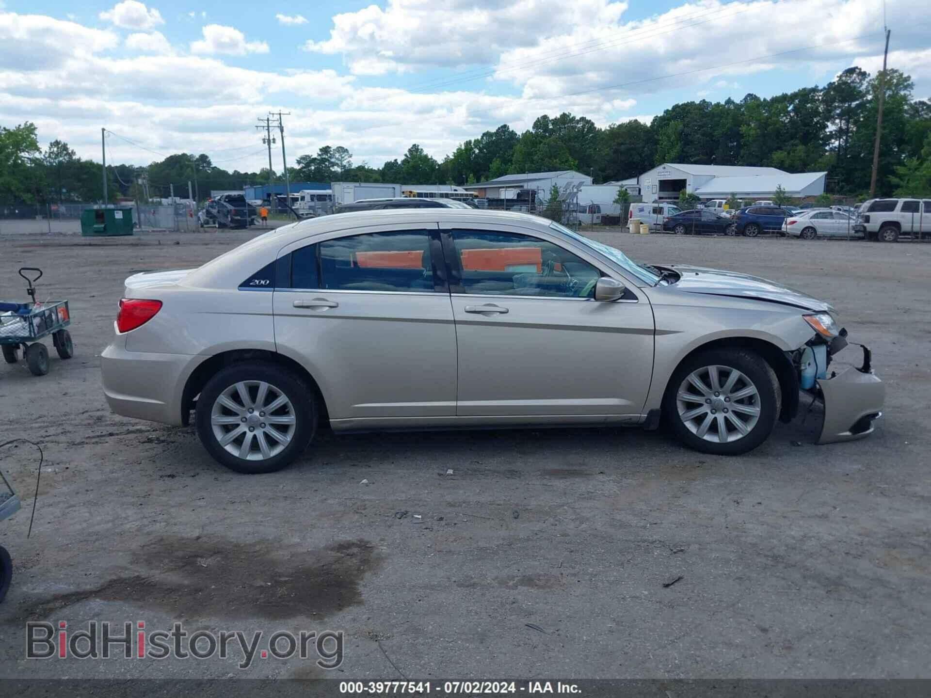 2014 CHRYSLER 200 - VIN: 1C3CCBBG4EN106573 - Фото 13