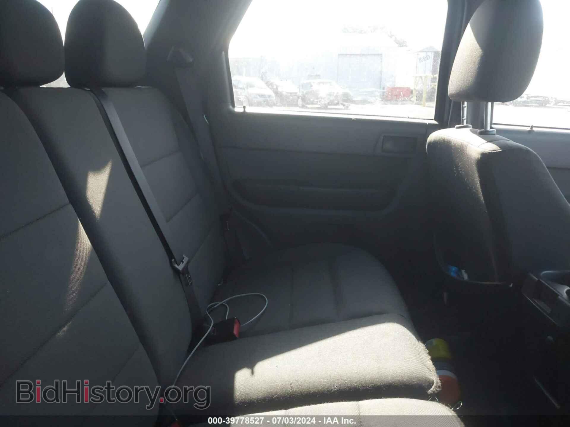 2011 FORD ESCAPE - VIN: 1FMCU9D77BKA72104 - Фото 8