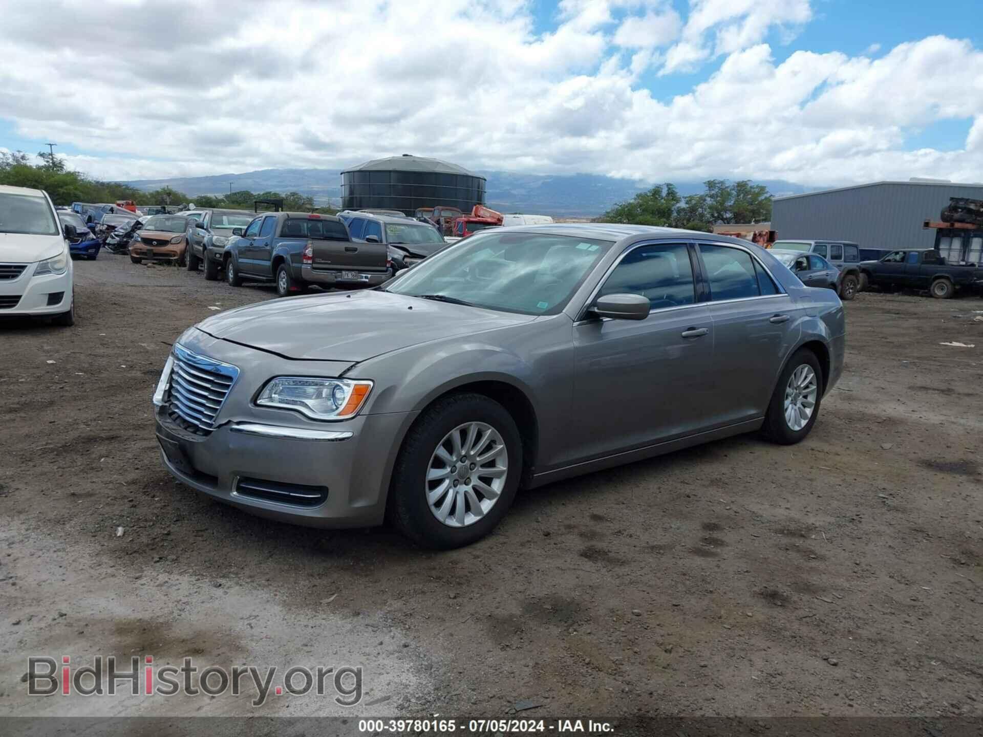 2014 CHRYSLER 300 - VIN: 2C3CCAAG7EH236870 - Фото 2