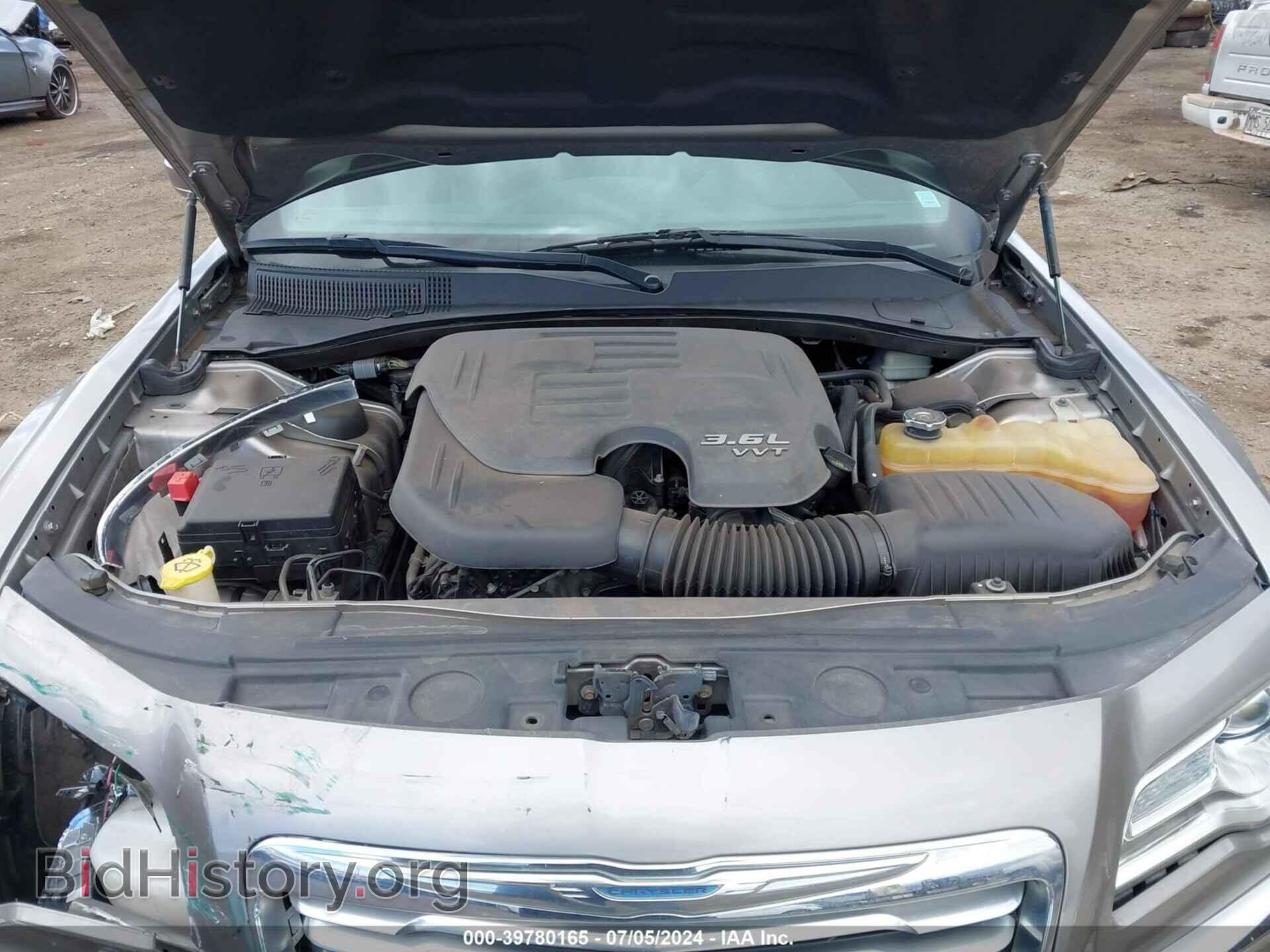 2014 CHRYSLER 300 - VIN: 2C3CCAAG7EH236870 - Фото 10