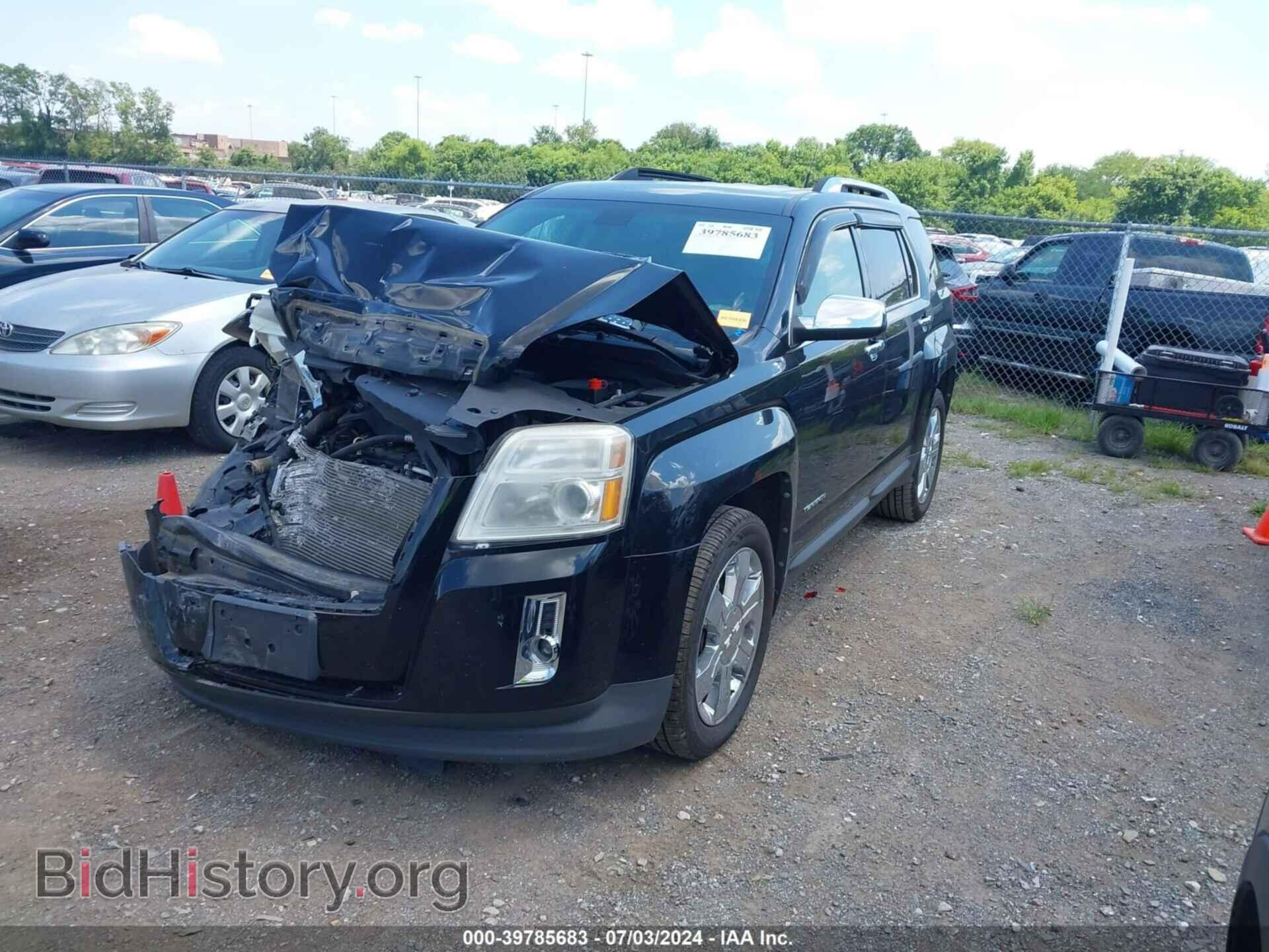 2011 GMC TERRAIN - VIN: 2CTFLWE52B6257586 - Photo 2