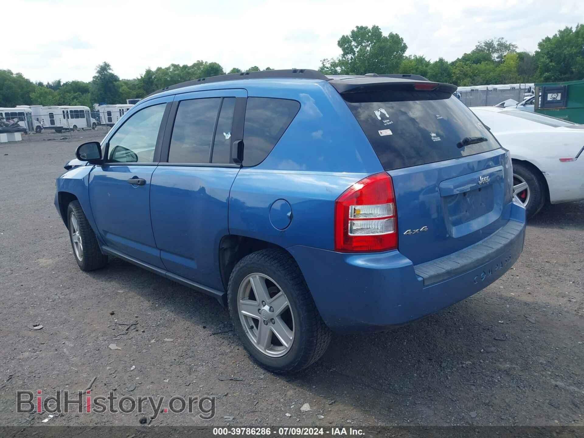 2007 JEEP COMPASS - VIN: 1J8FF47WX7D393849 - Фото 3