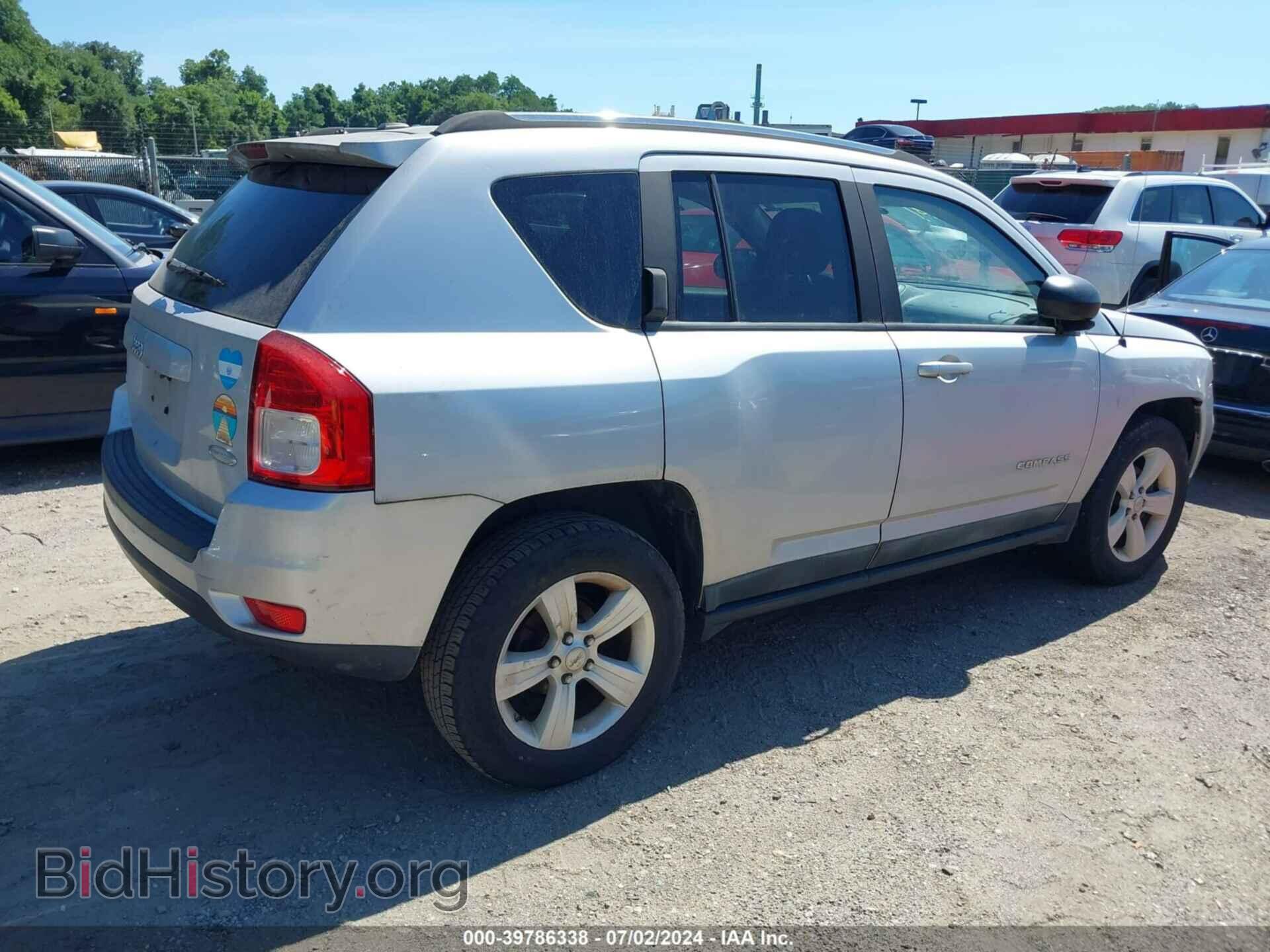 2011 JEEP COMPASS - VIN: 1J4NF1FB2BD154380 - Photo 4