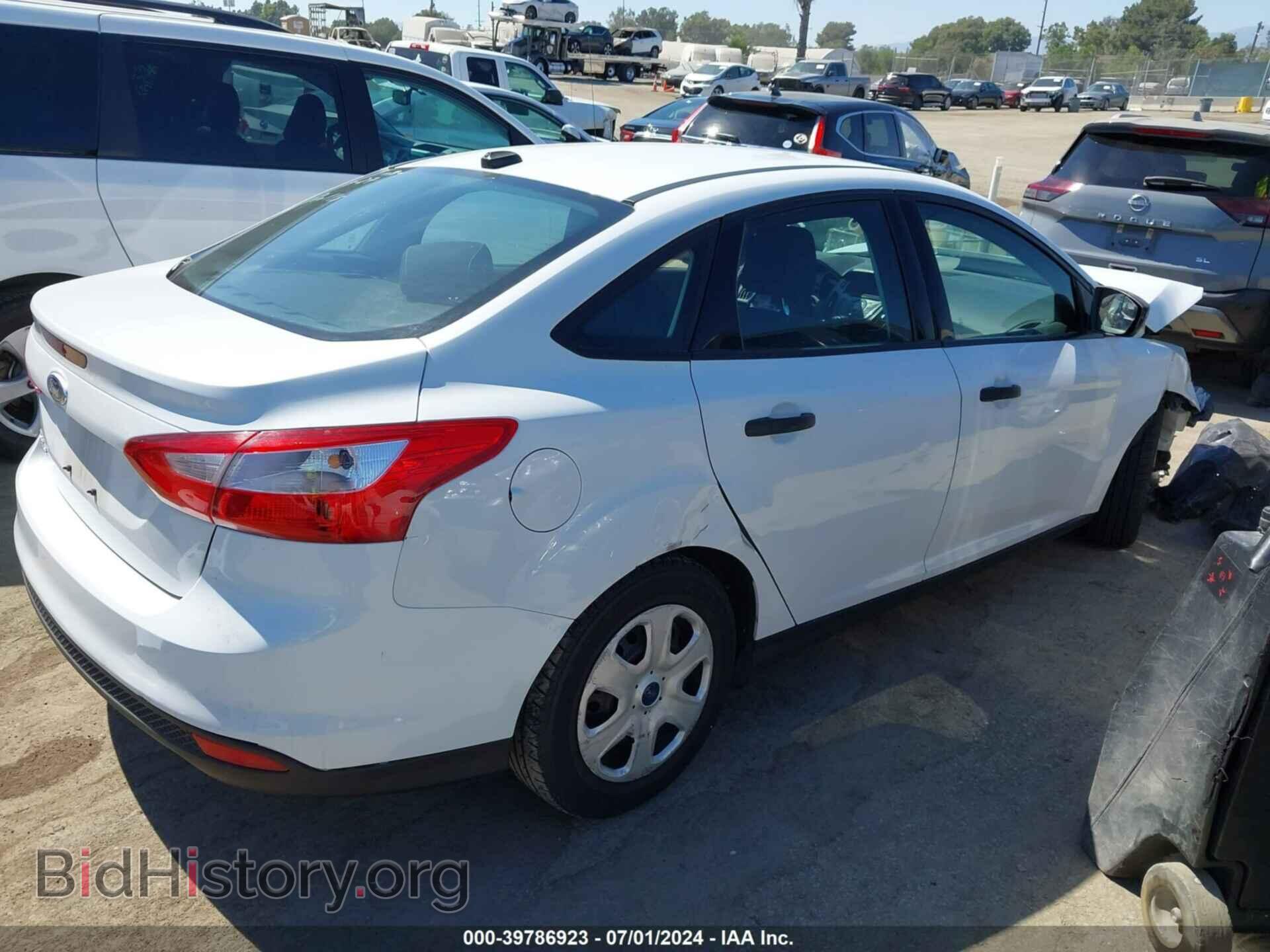 2014 FORD FOCUS - VIN: 1FADP3E27EL374240 - Фото 4