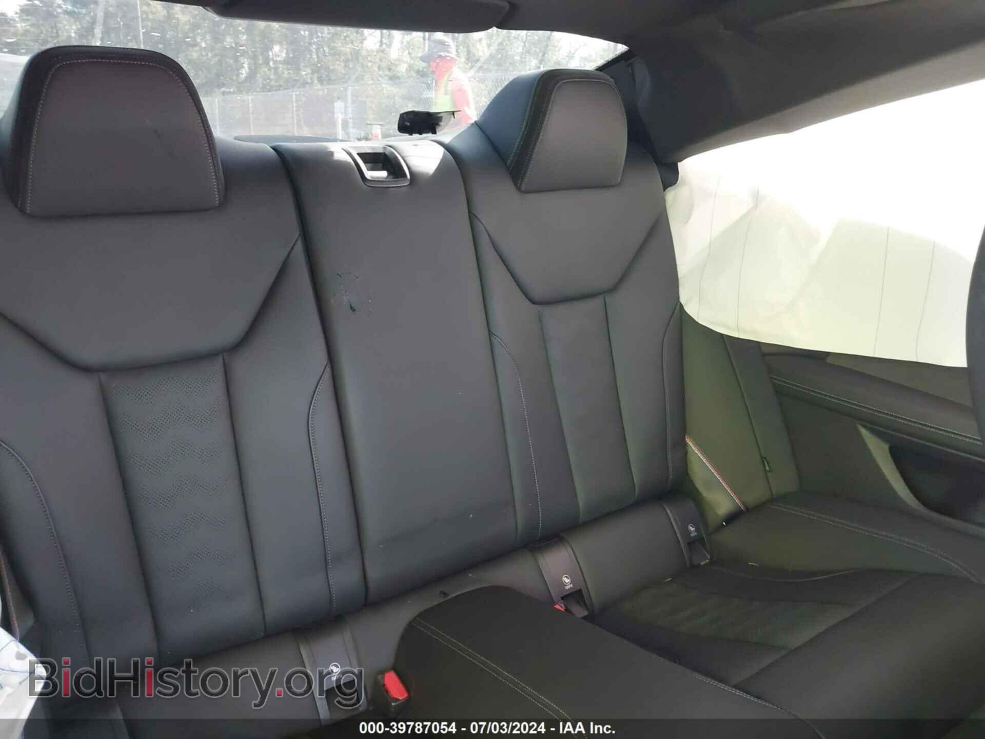 2021 BMW M4 - VIN: WBS33AZ08MCF85634 - Фото 8