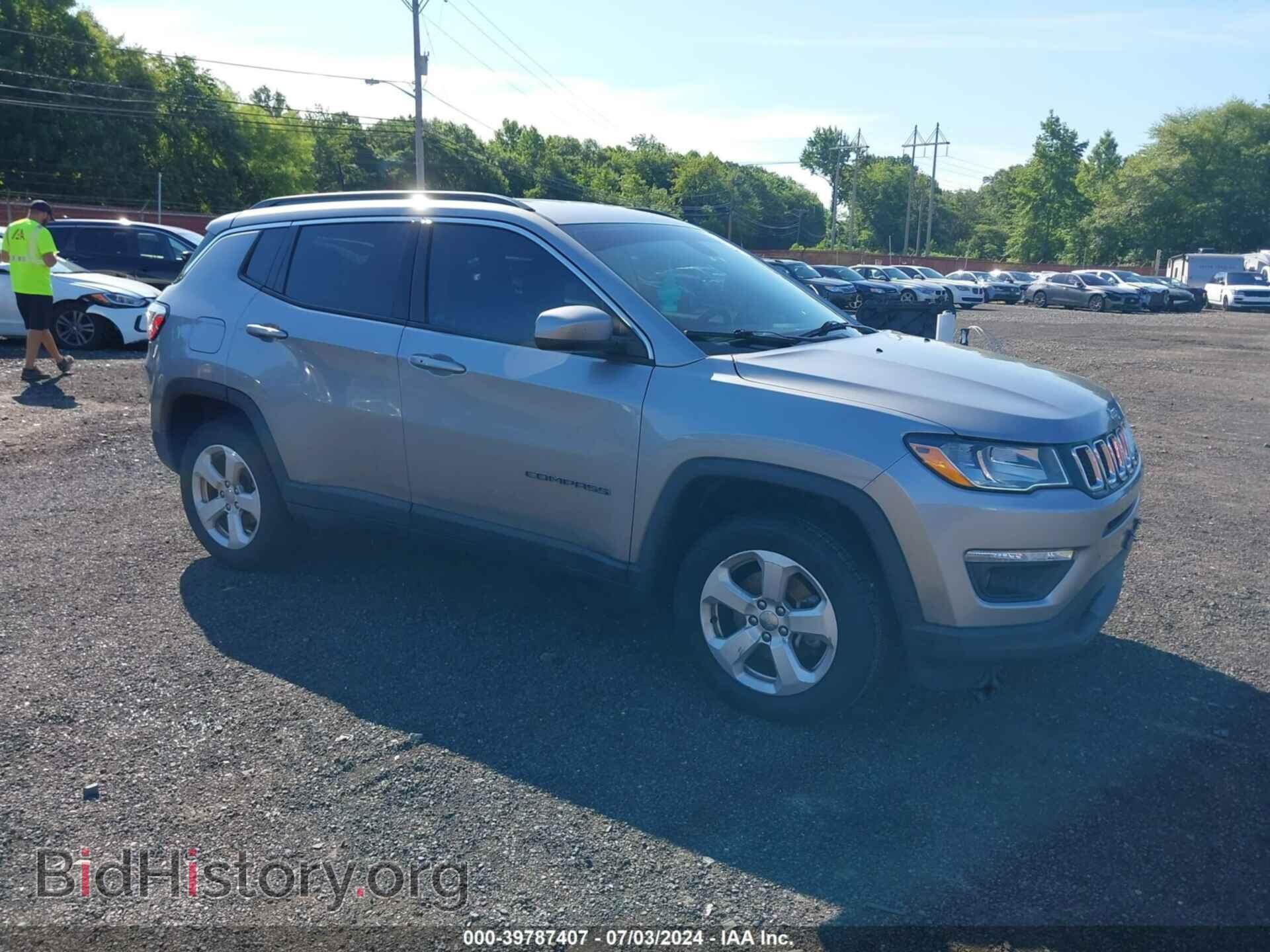 Фотография 3C4NJDBB0JT359572 - JEEP COMPASS 2018