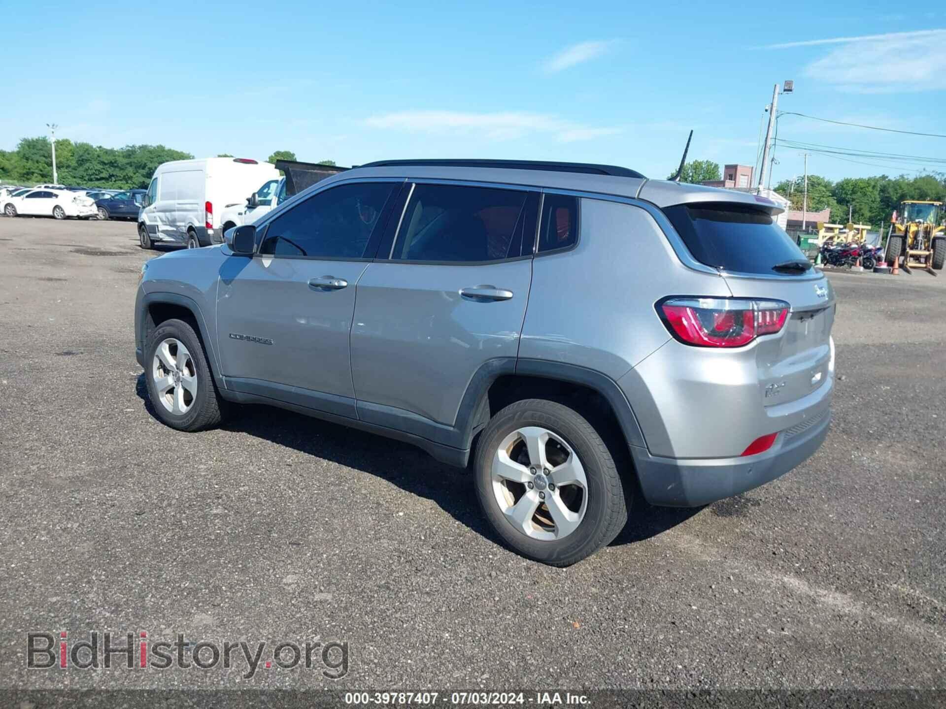 2018 JEEP COMPASS - VIN: 3C4NJDBB0JT359572 - Фото 3