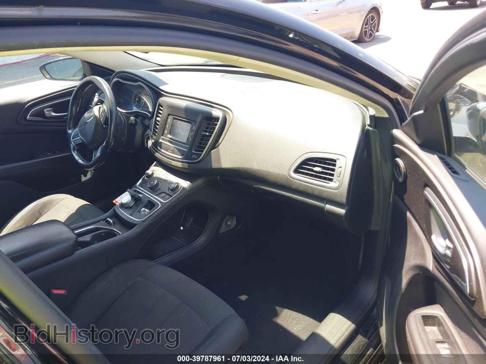2016 CHRYSLER 200 - VIN: 1C3CCCFB4GN188182 - Фото 5