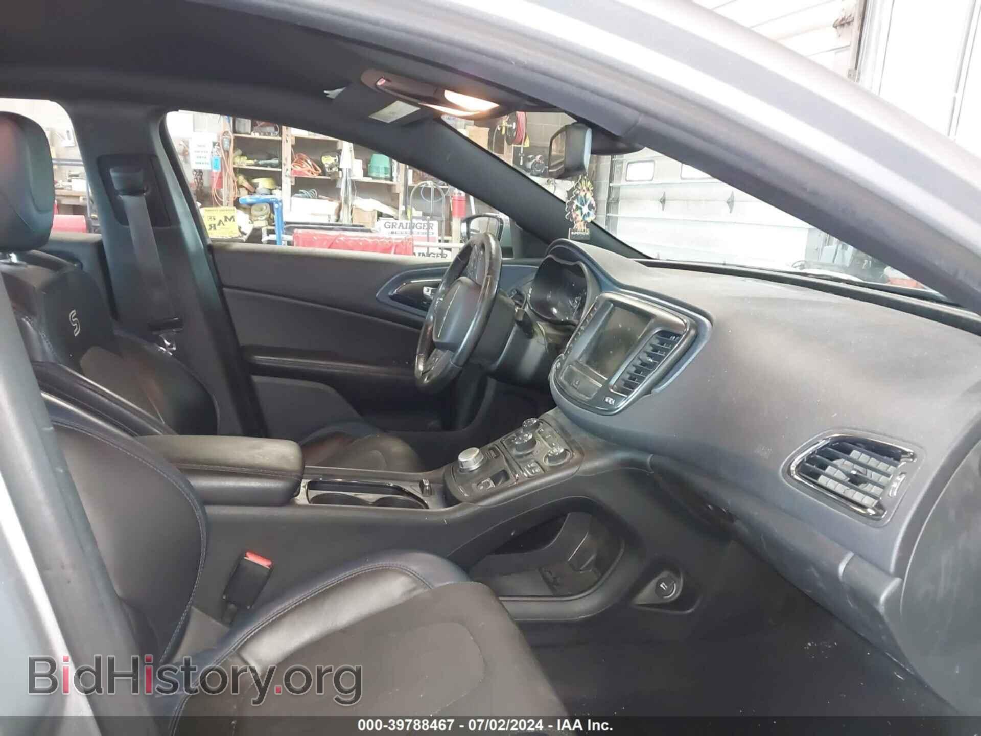 2015 CHRYSLER 200 - VIN: 1C3CCCDGXFN620383 - Фото 5