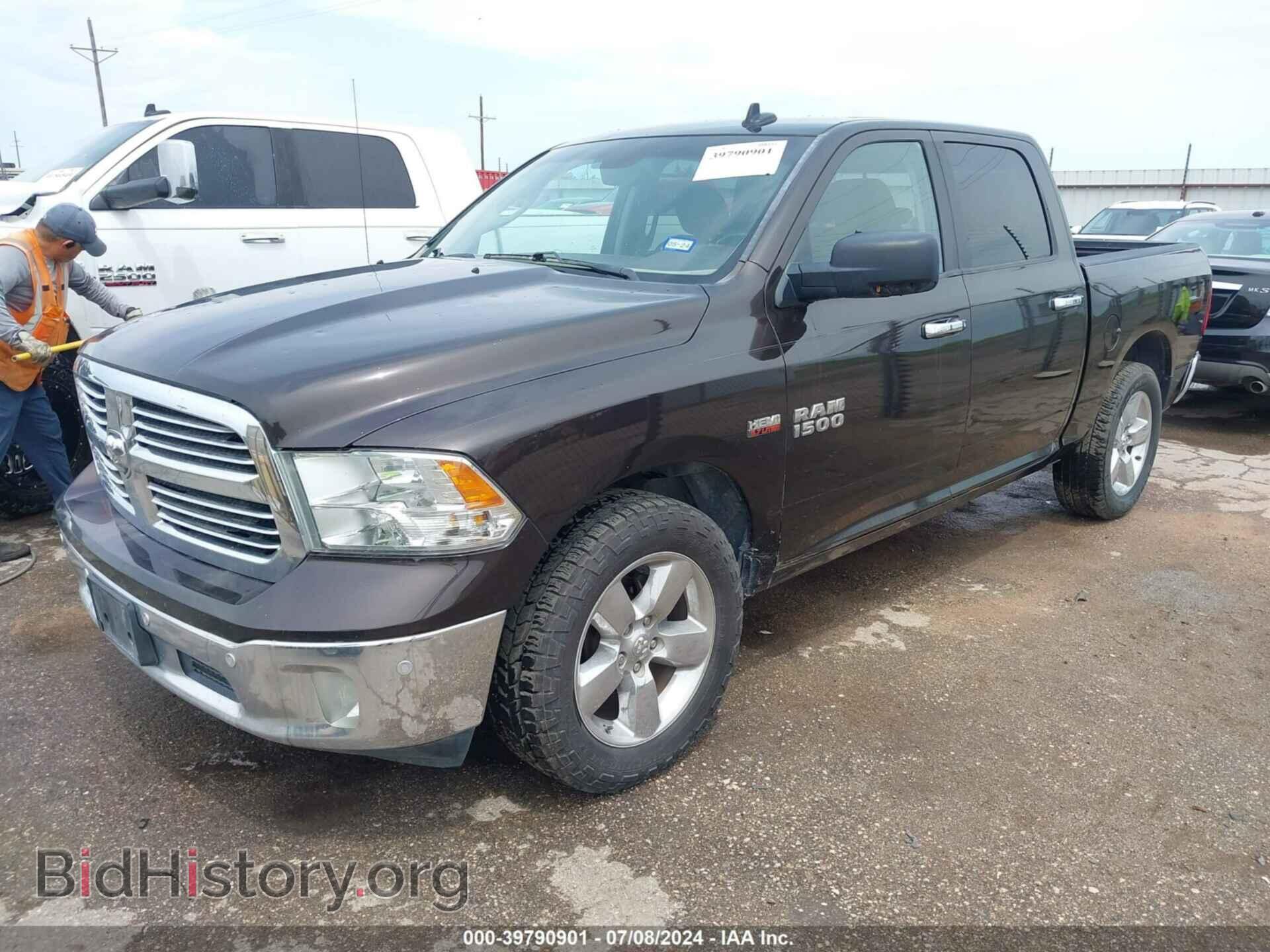 2016 RAM 1500 - VIN: 3C6RR6LT8GG338121 - Фото 2