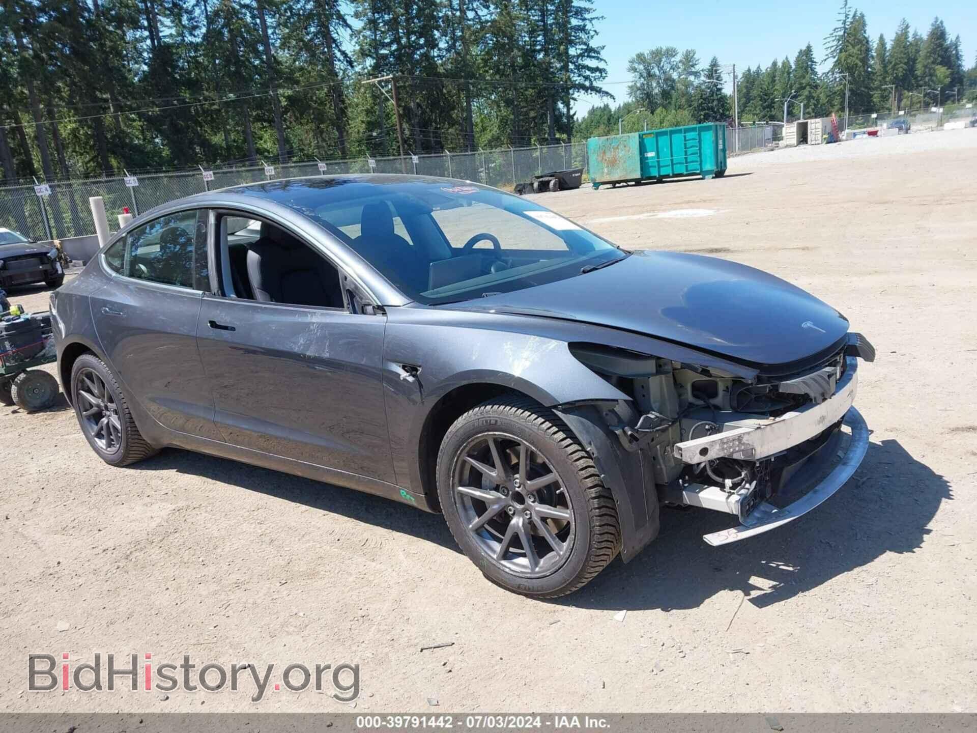 Фотография 5YJ3E1EA1JF016393 - TESLA MODEL 3 2018