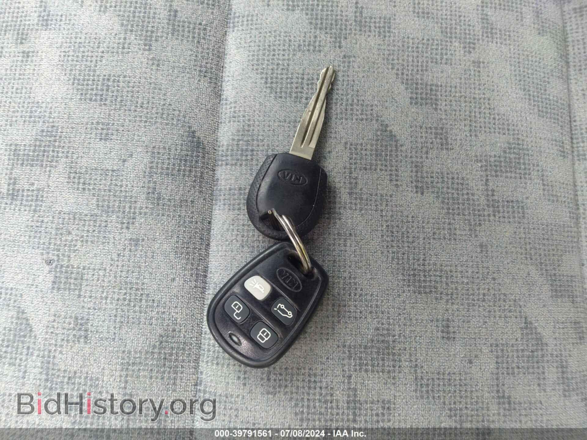 2006 KIA SORENTO - VIN: KNDJC733665597130 - Фото 11