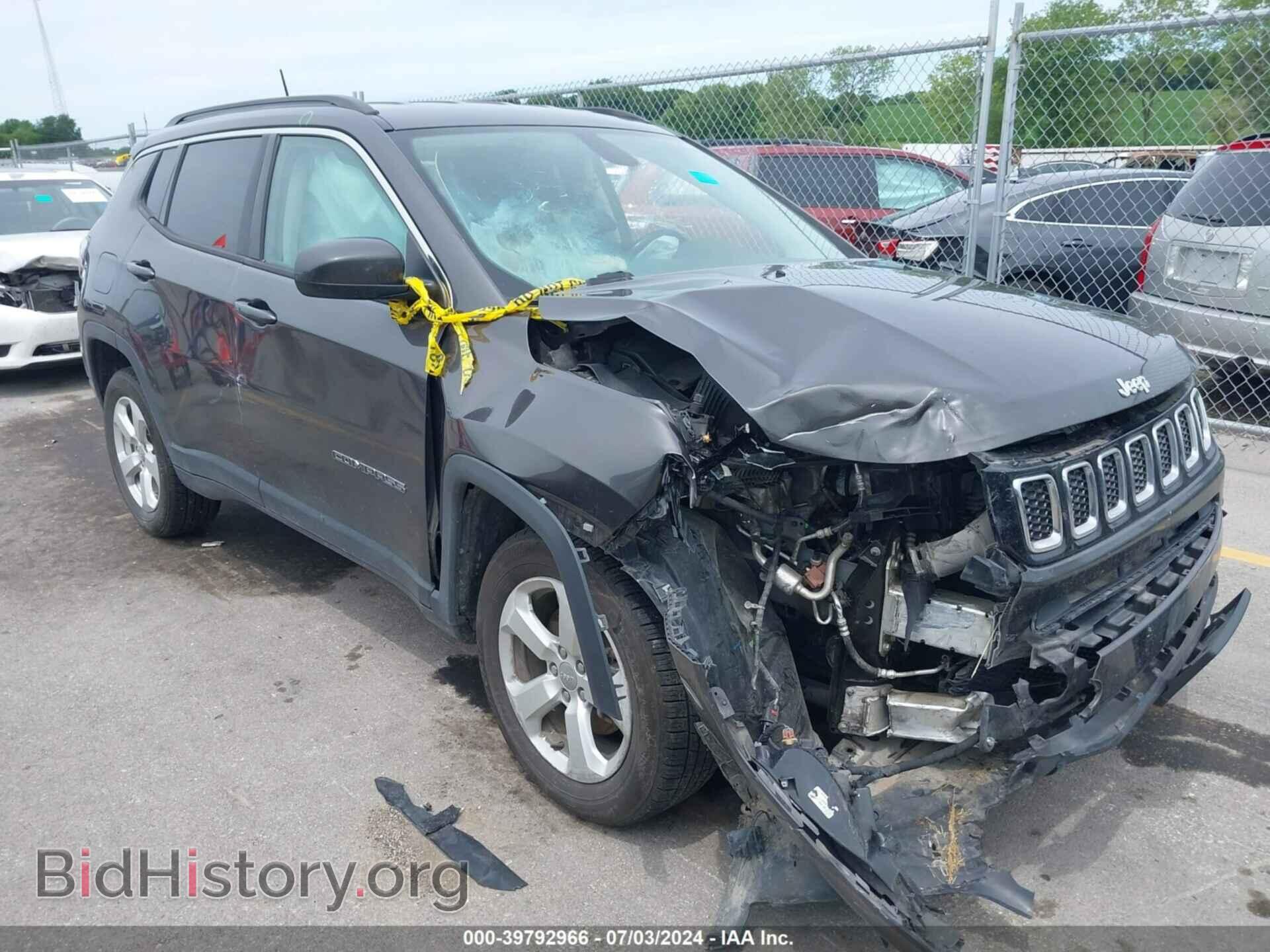 Фотография 3C4NJCBB3JT318735 - JEEP COMPASS 2018