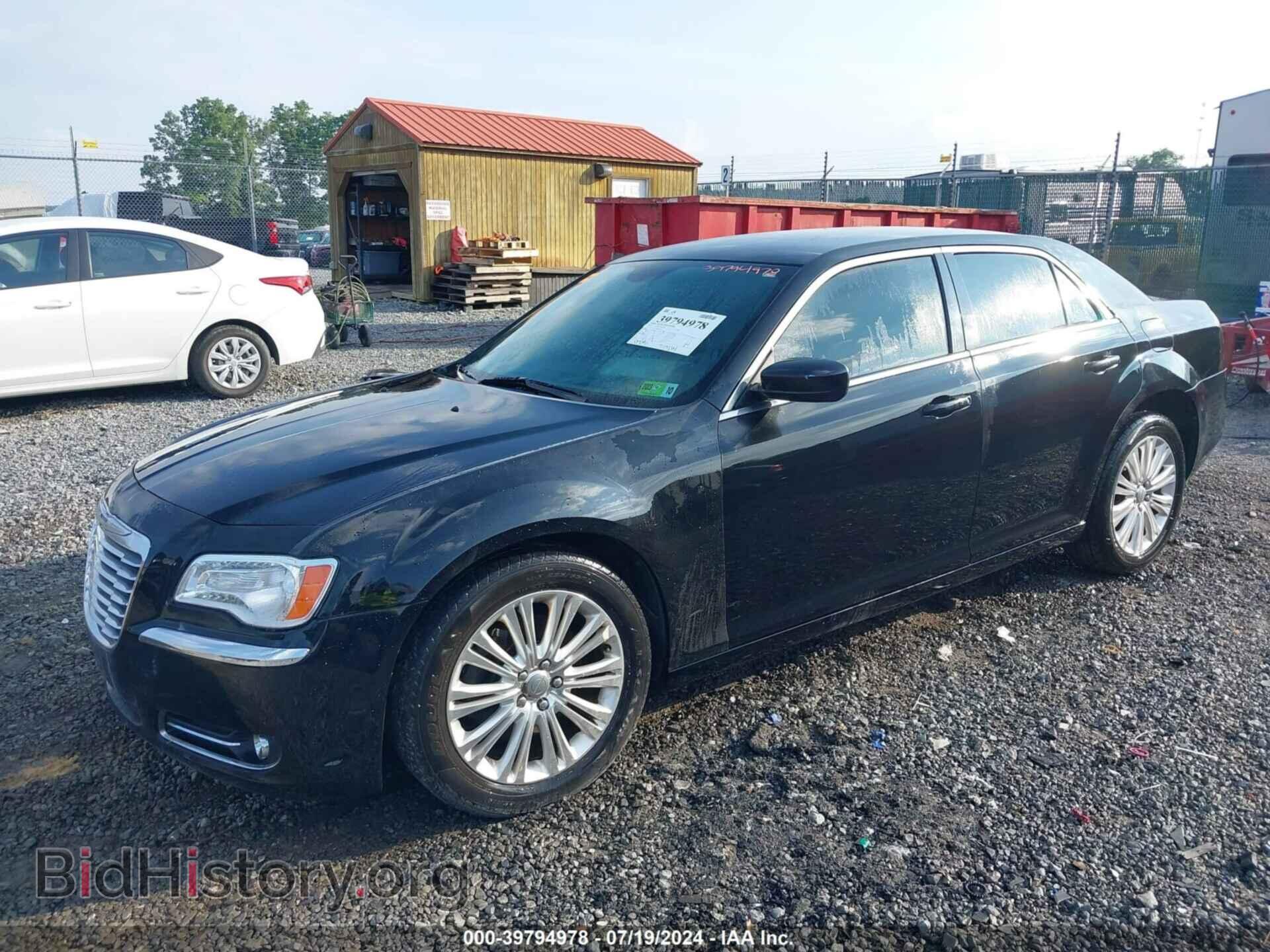 2014 CHRYSLER 300 - VIN: 2C3CCARG0EH160543 - Фото 2