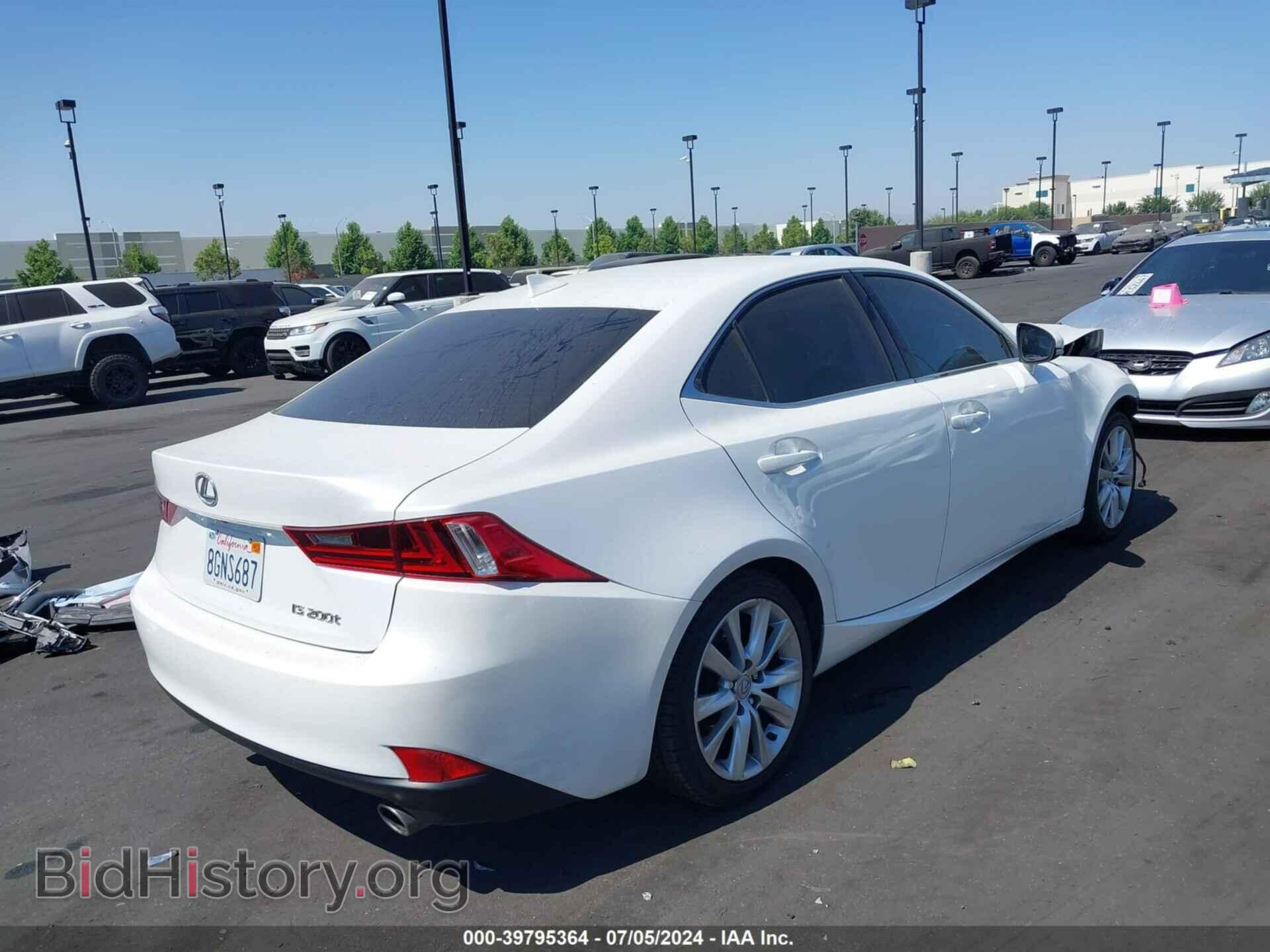 2016 LEXUS IS 200T - VIN: JTHBA1D21G5008630 - Фото 4