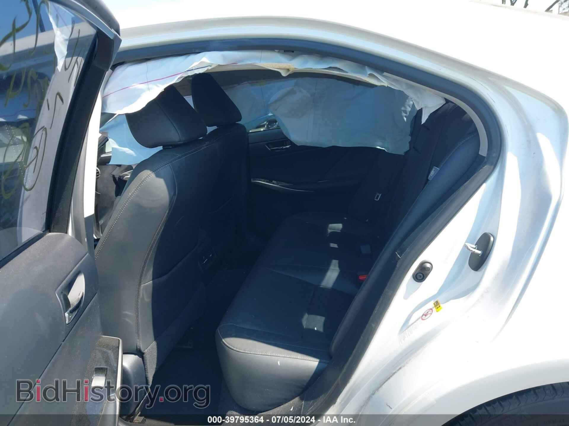 2016 LEXUS IS 200T - VIN: JTHBA1D21G5008630 - Фото 8