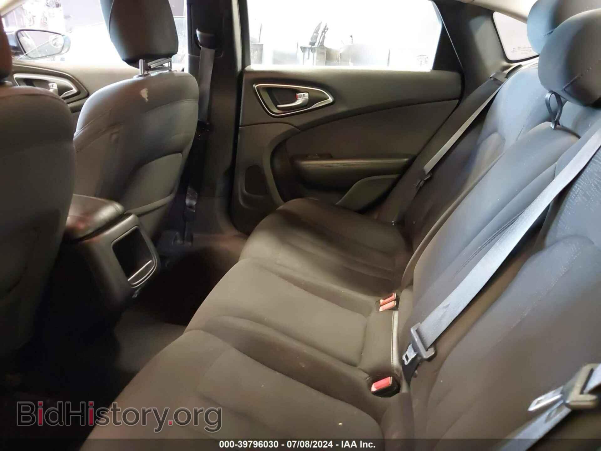 2015 CHRYSLER 200 - VIN: 1C3CCCAB2FN747699 - Фото 8
