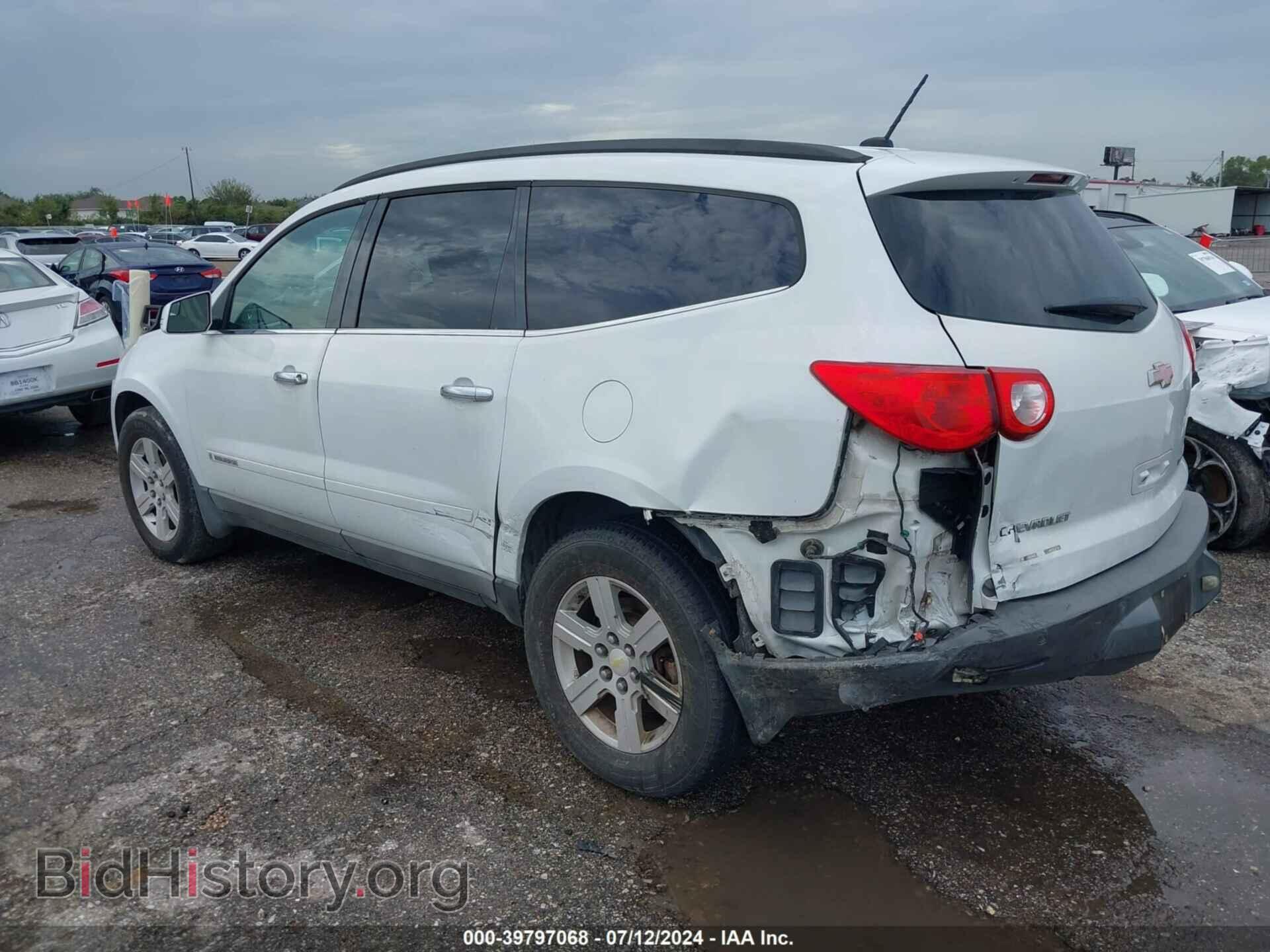 2009 CHEVROLET TRAVERSE - VIN: 1GNER23D99S132530 - Фото 3
