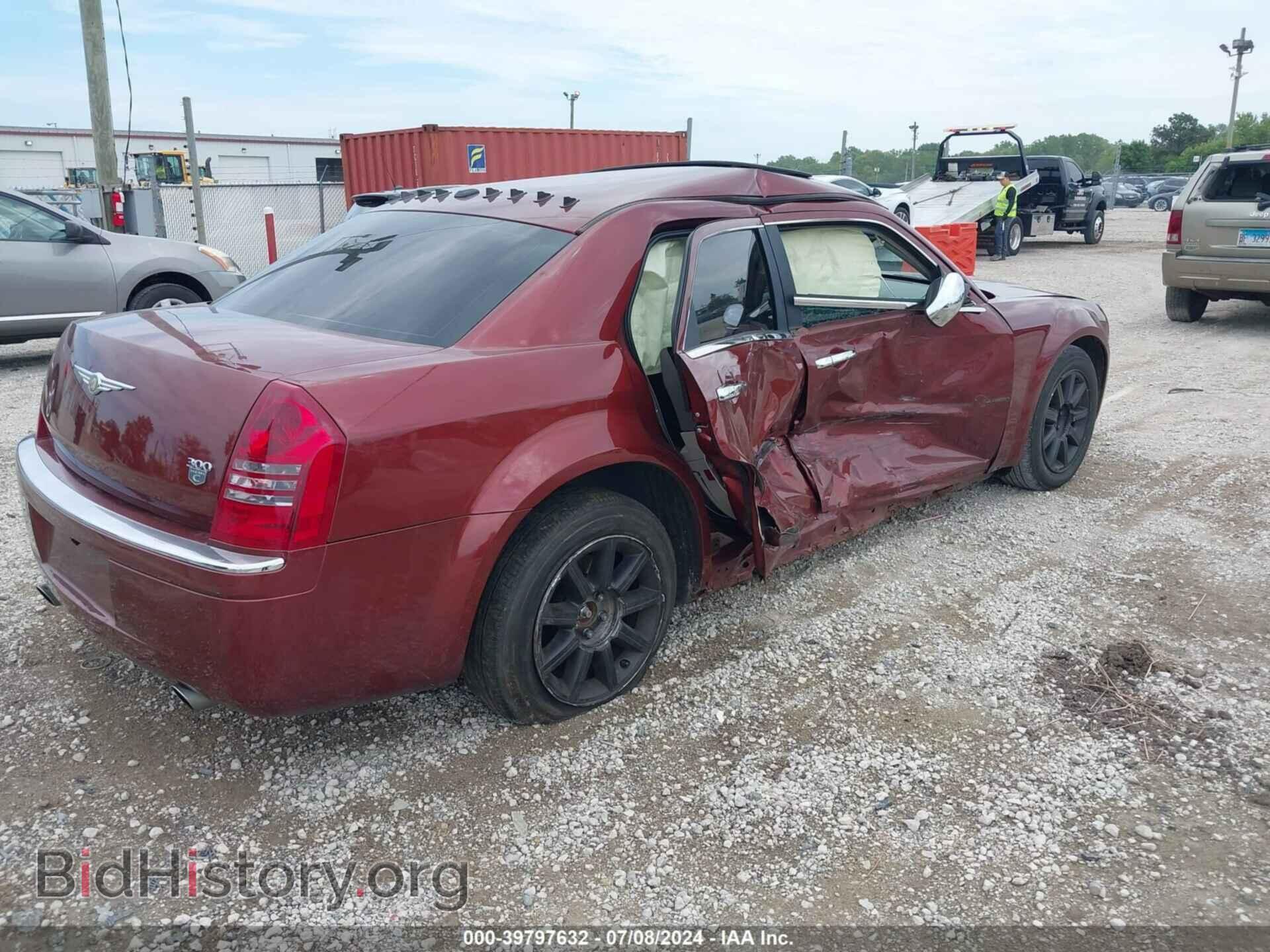 2007 CHRYSLER 300C - VIN: 2C3LA63H97H807061 - Фото 4