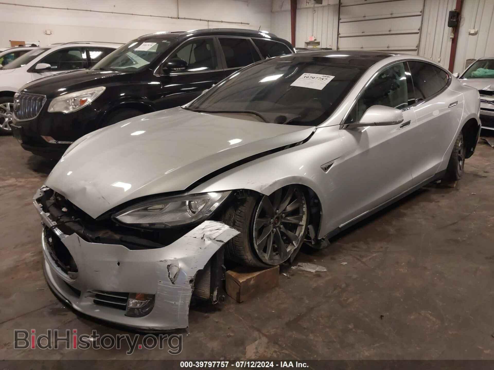 2016 TESLA MODEL S - VIN: 5YJSA1E24GF132647 - Фото 2