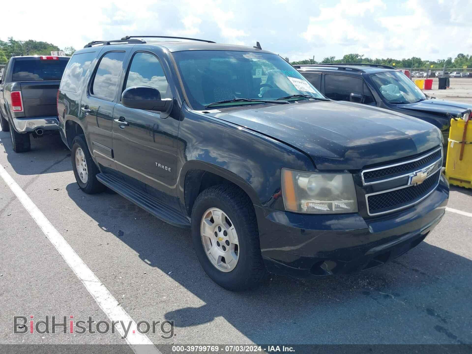Photo 1GNSCAE07BR248024 - CHEVROLET TAHOE 2011