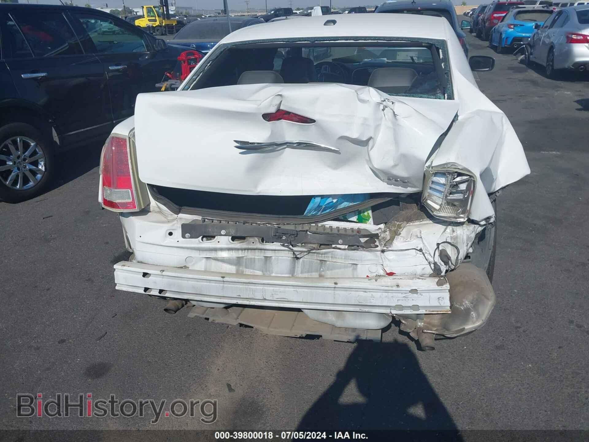 2011 CHRYSLER 300 - VIN: 2C3CA5CG5BH598962 - Фото 6