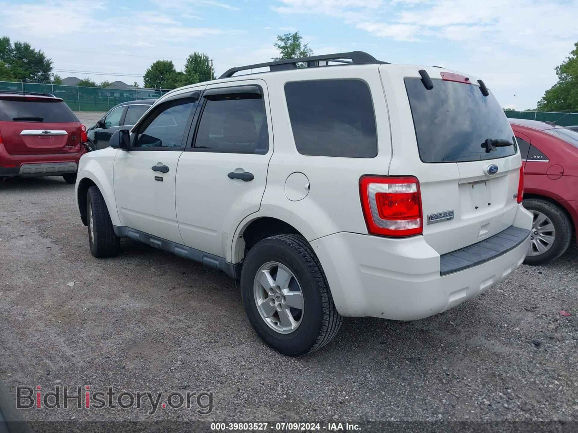2010 FORD ESCAPE - VIN: 1FMCU0DG9AKB06733 - Фото 3