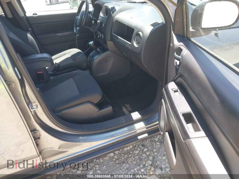 2012 Jeep COMPASS (VIN 1C4NJDEB9CD689165) — photo 5 of 13