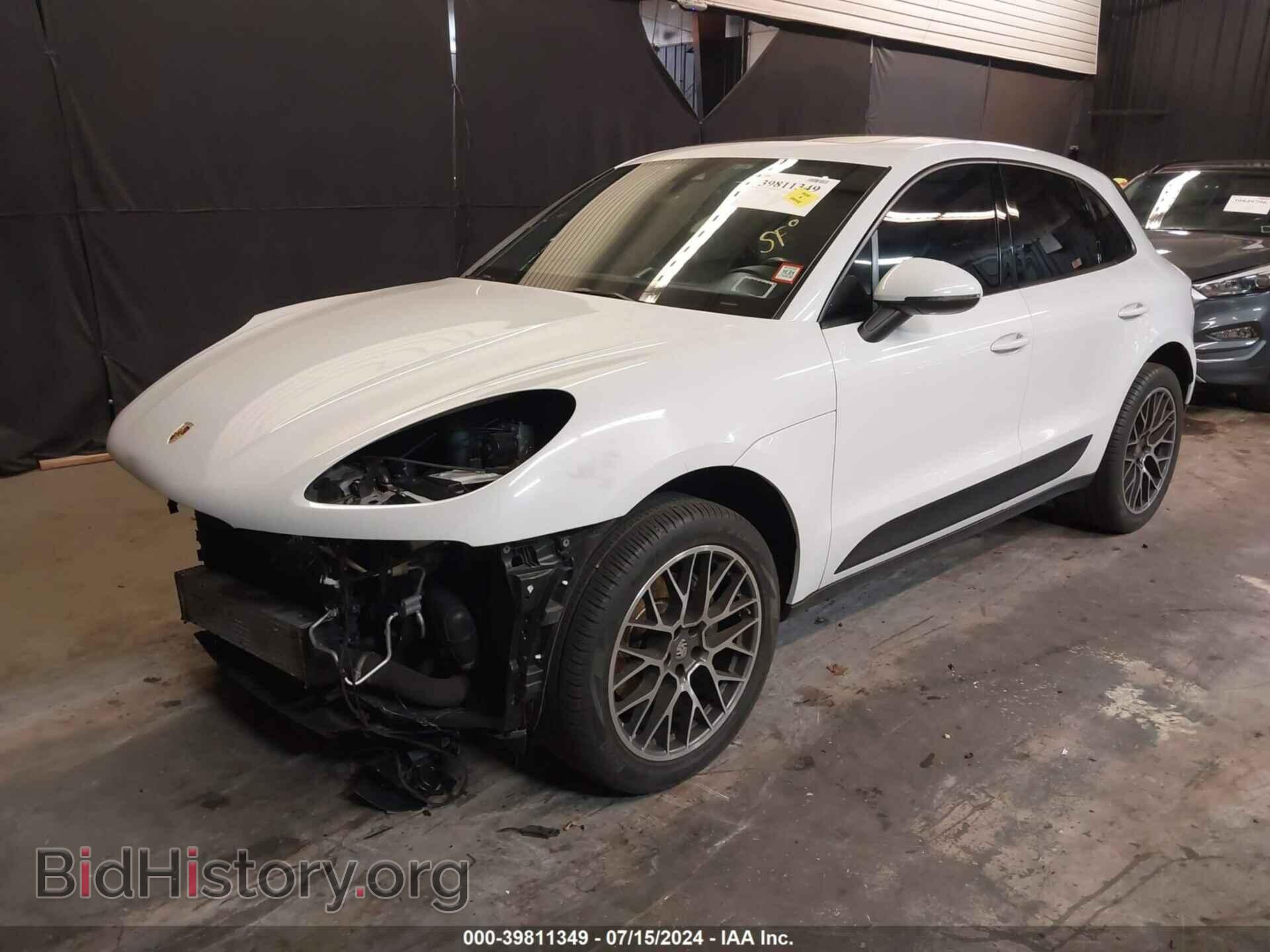 2017 PORSCHE MACAN - VIN: WP1AA2A52HLB08832 - Photo 2